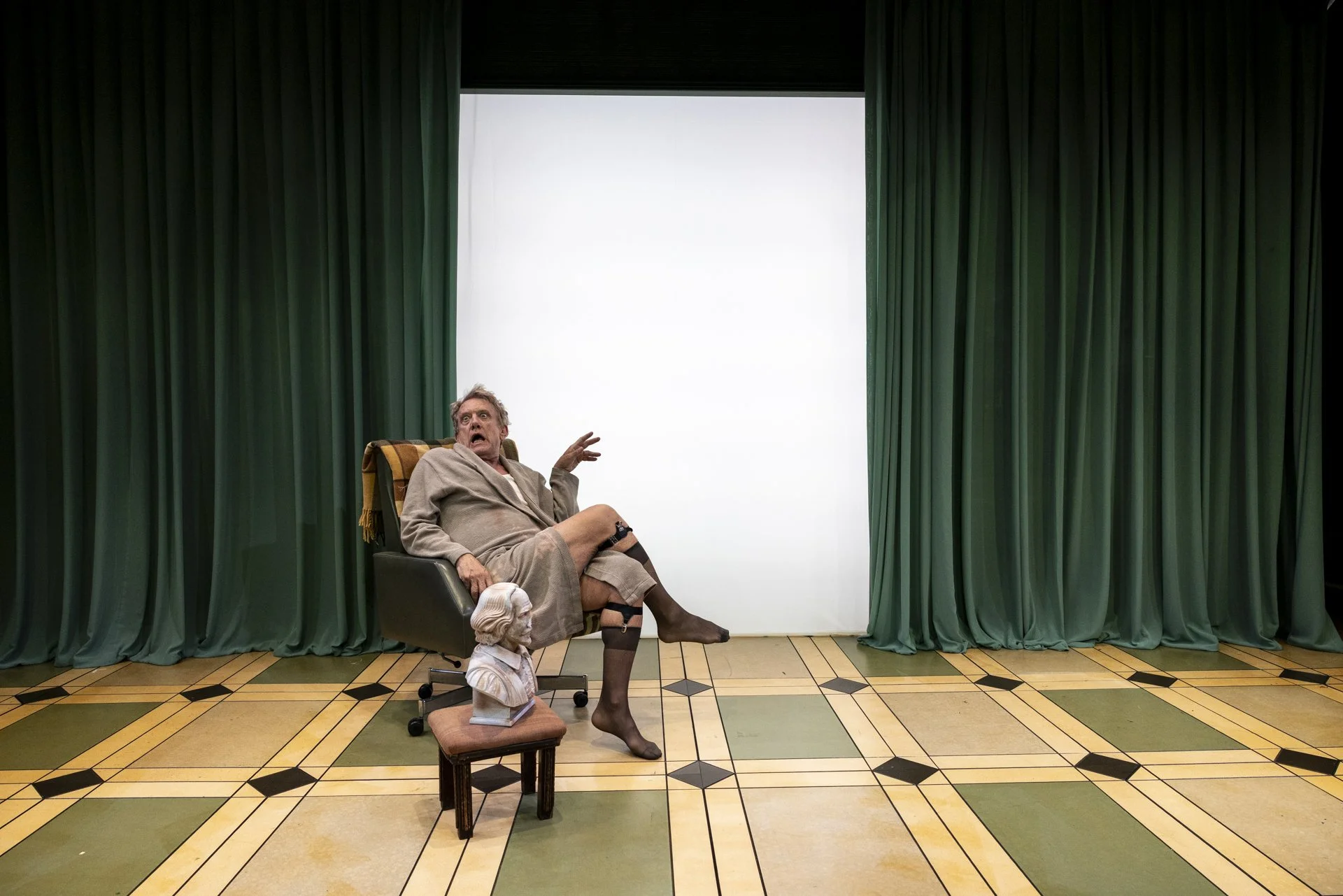 Griffin_TheElocutionOfBenjaminFranklin_Production_005313 © Brett Boardman.jpg