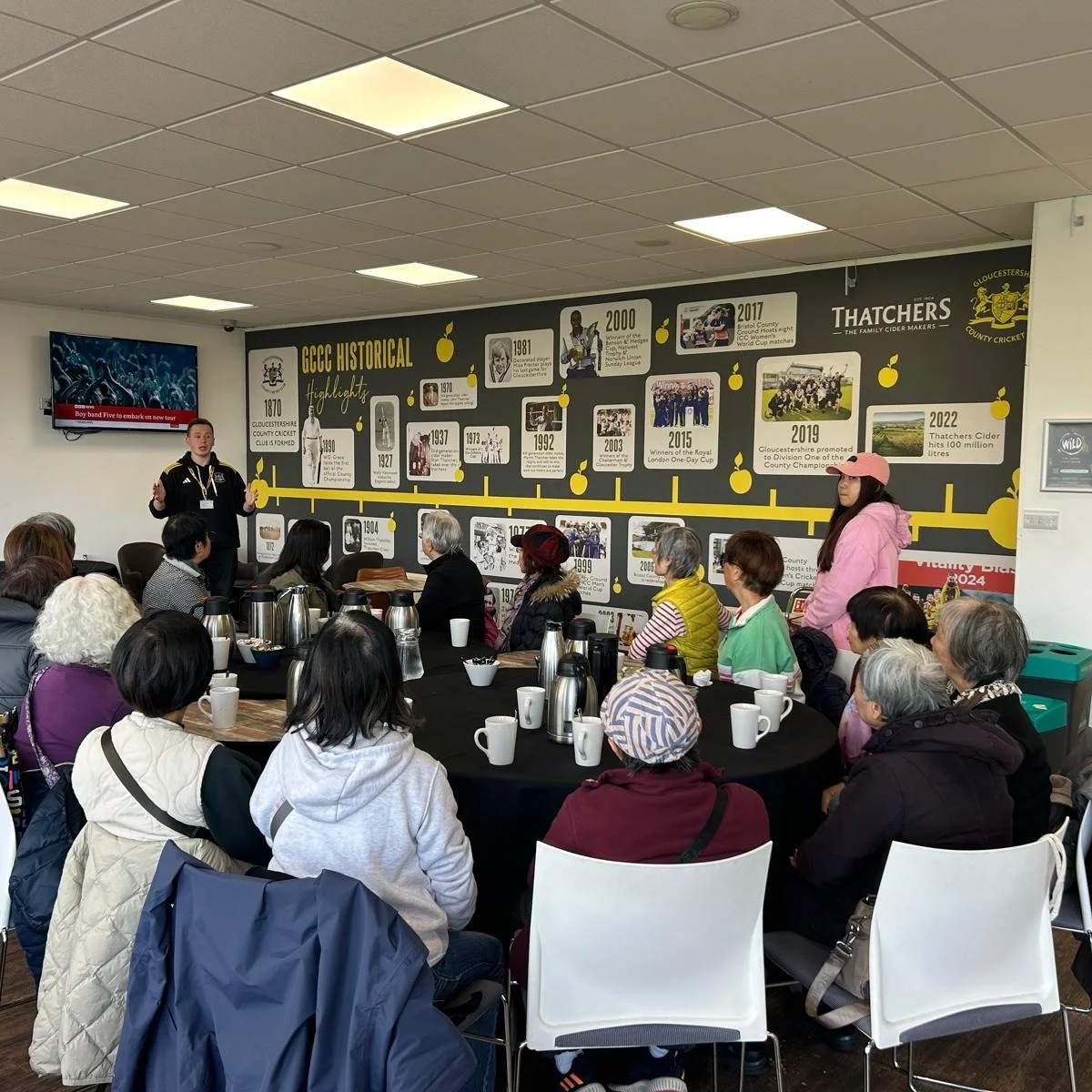 A special day at The Bristol Pavilion! 💫 
Elderly members of the Hong Kong and Chinese community, organised by One Green Kitchen, spent the morning with us. 
Teaching us how to write our names in Cantonese and sharing in a brilliant history lesson