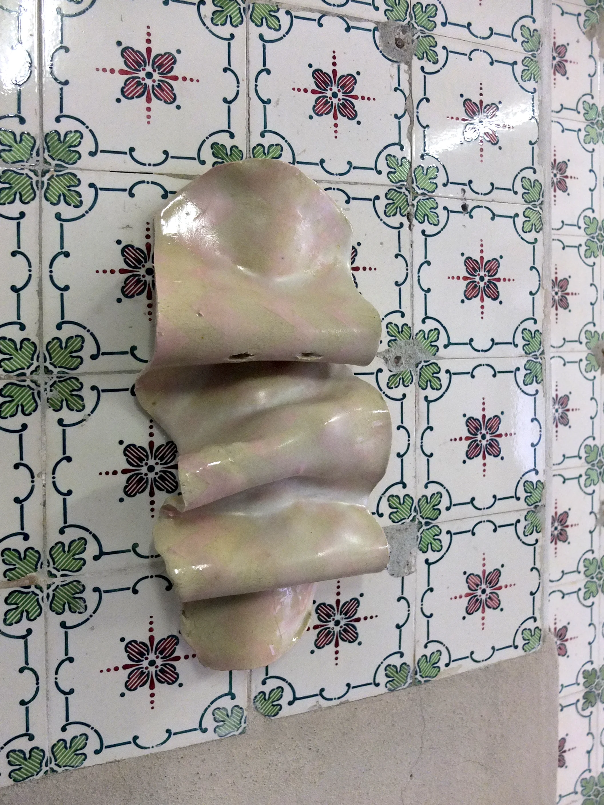   Phoon  2015,&nbsp;ceramic,&nbsp;40 x 17 x 8 cm. 