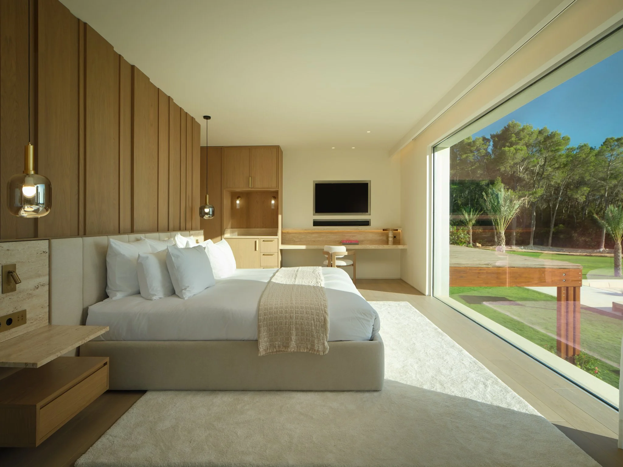 Bedroom_Master_3.jpg
