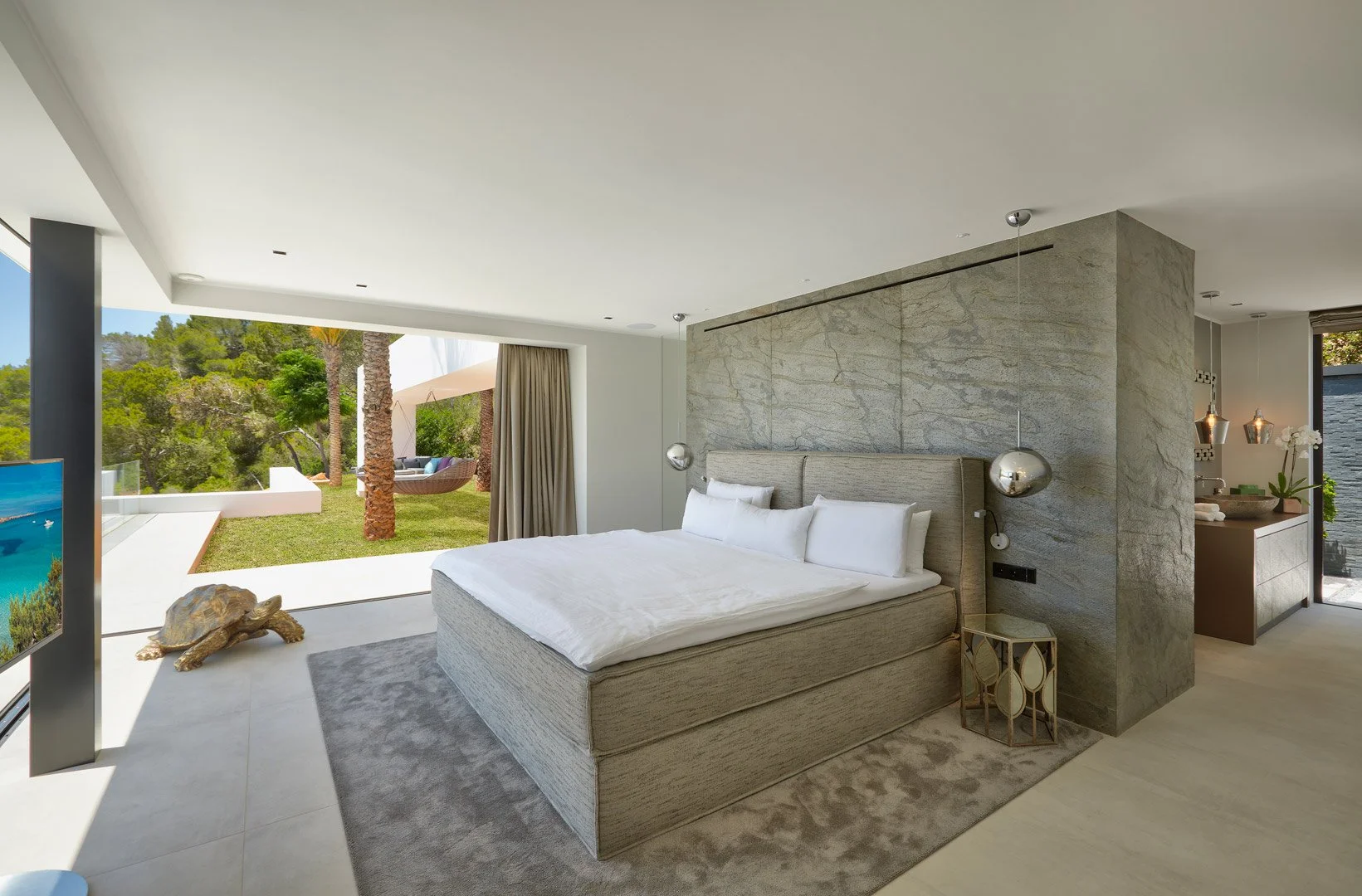 Bedroom_1_2-copy.jpg