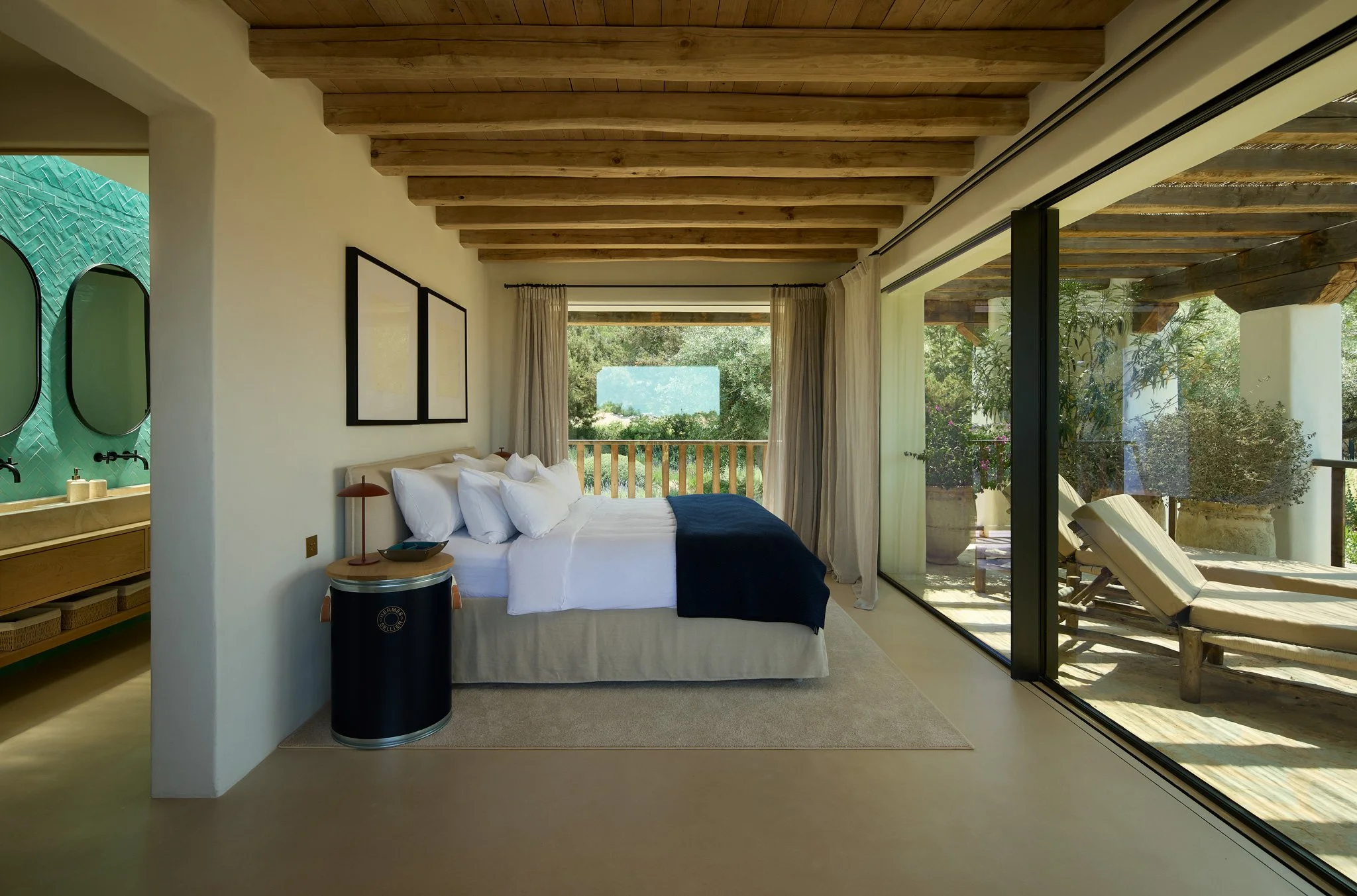 Bedroom_2.1.jpg