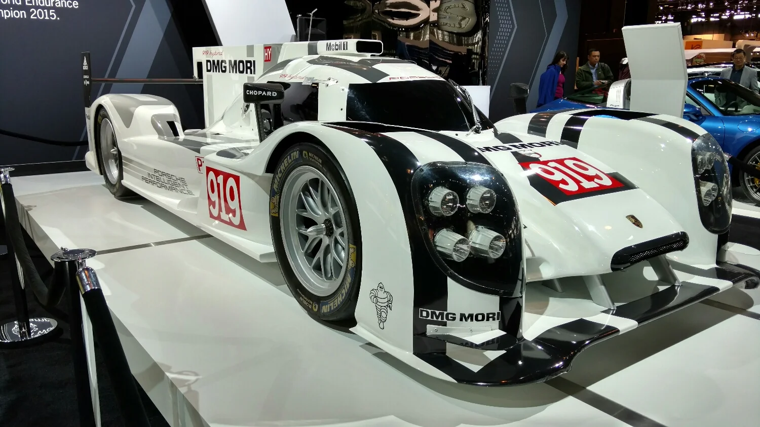 919 hybrid Porsche=well, you gotta look at that a few minutes. This car also featured a very boring presenter rambling about it in the morning as we walked by. I'd not recommend the boring presenter if he is still there later in the show