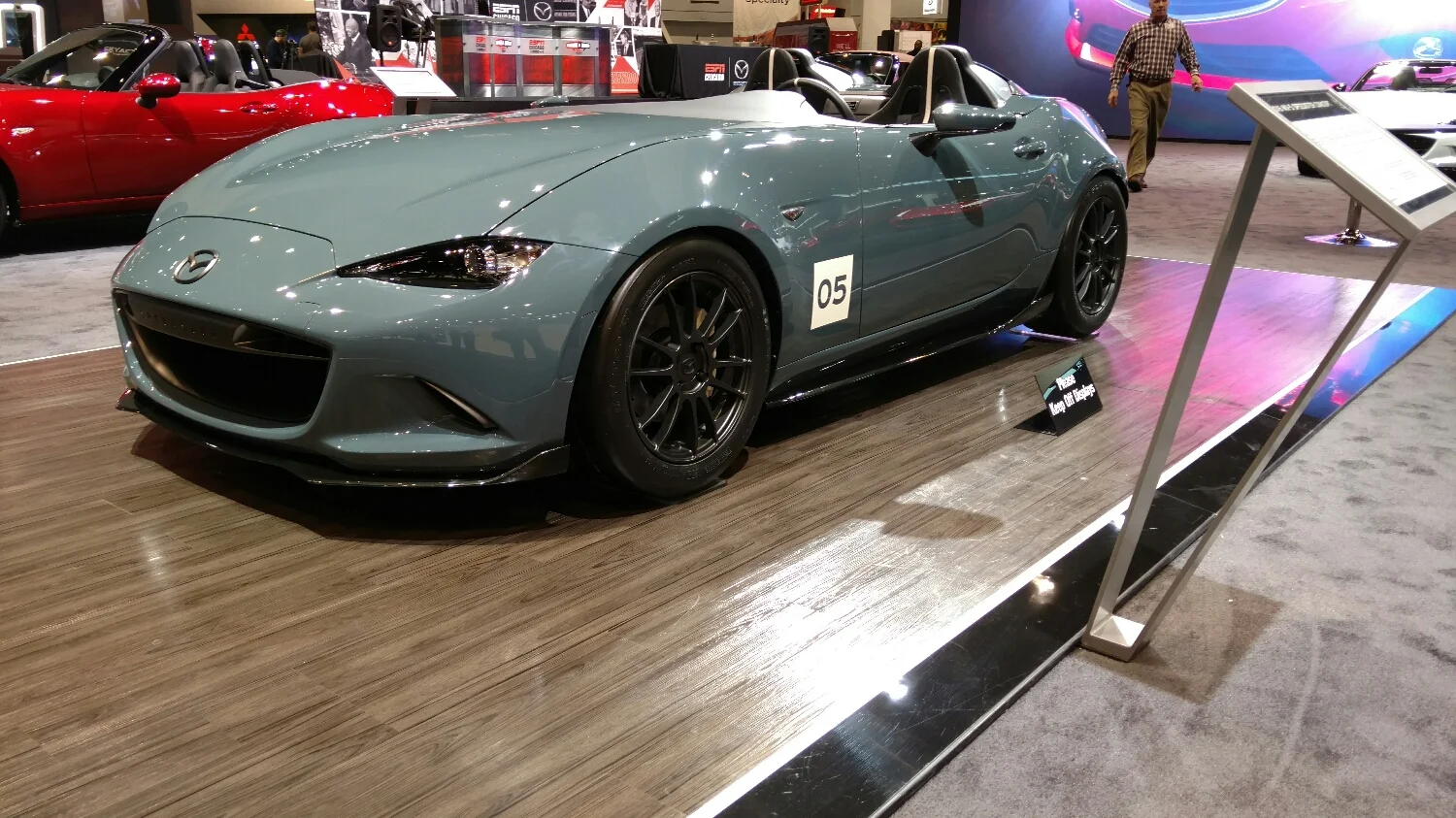 You saw pics of the windshield-less mx5 from elsewhere, but its so cool in person