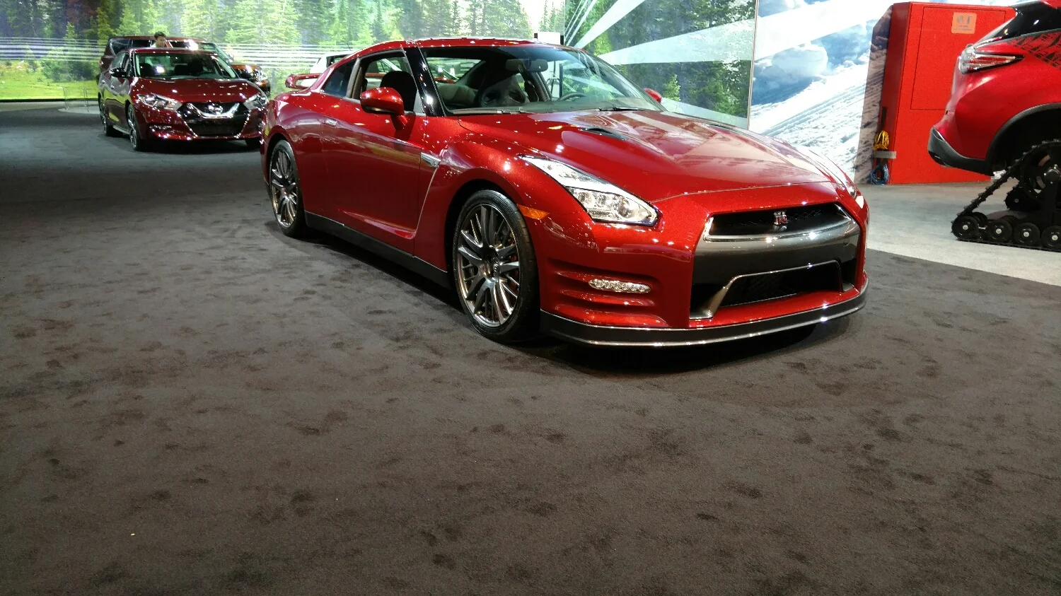 Well, heres an obligatory GTR pic