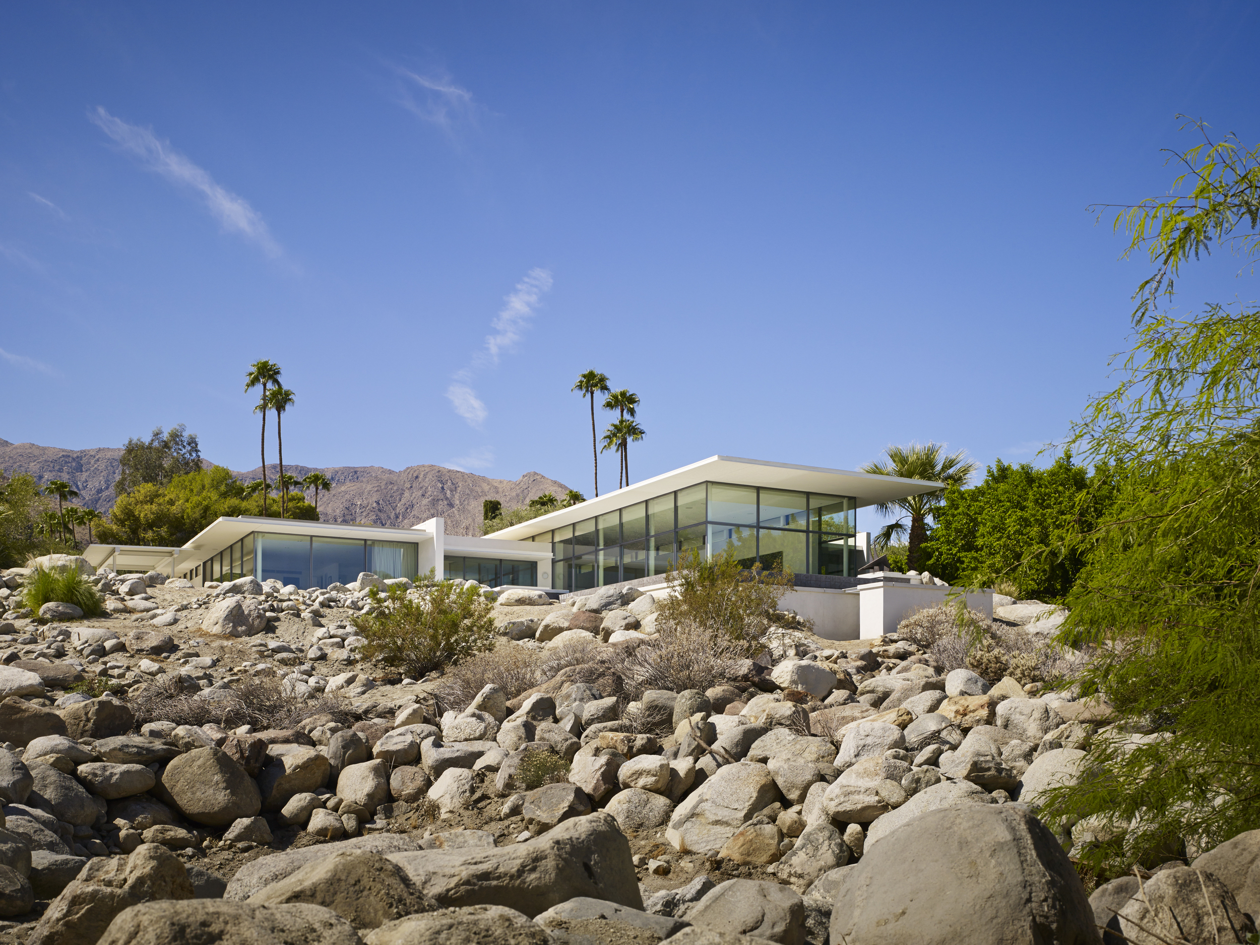 PUBLICATIONS   Western Art and Architecture, &nbsp;Cover story     Panorama House  Booth Hansen Architects  Palm Springs, CA      Return to Projects  