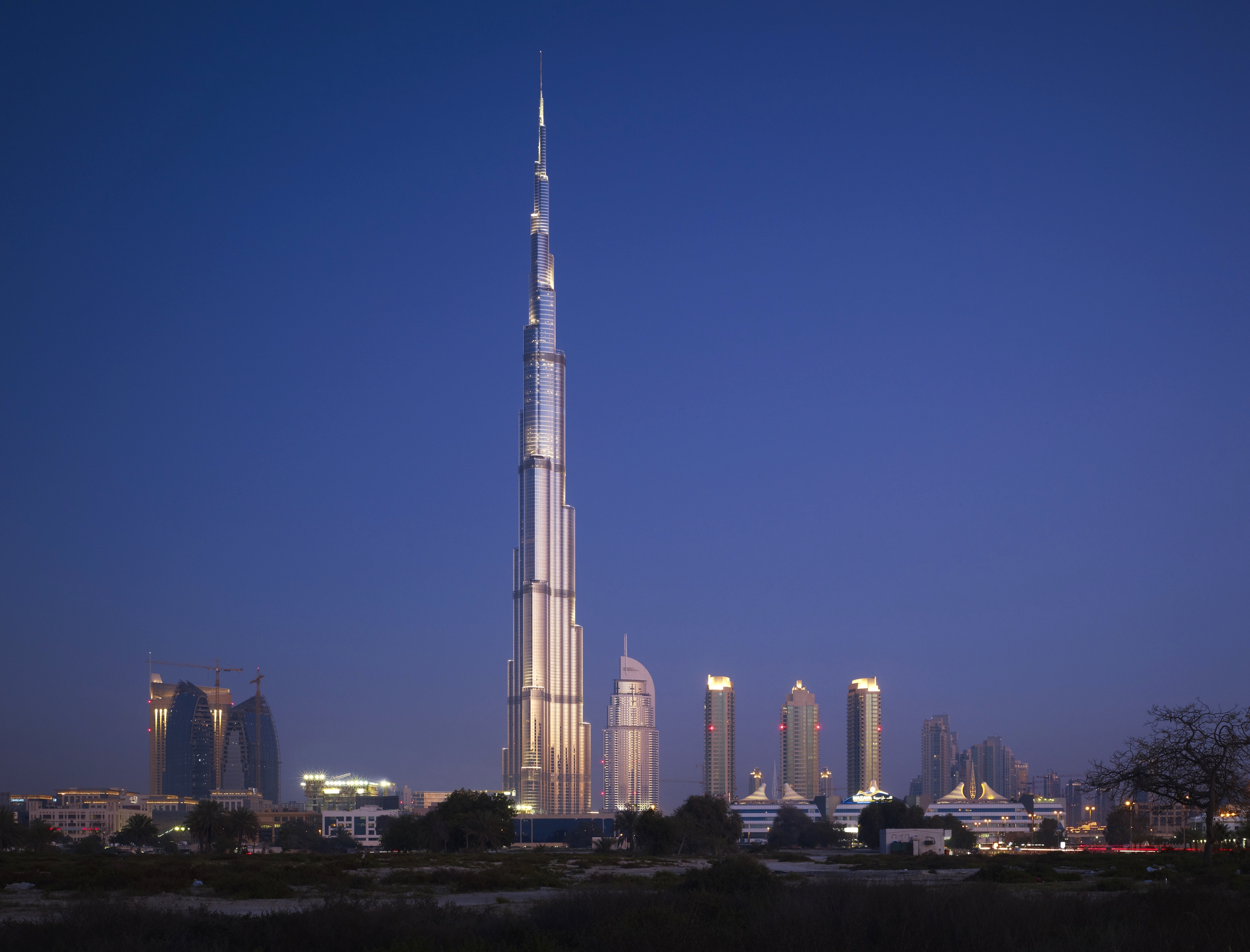 Бурдж халифа постройка. Башня Бурдж Халифа. Дубай здание Бурдж Халифа. Бурдж Халифа самое высокое здание в мире. Борхалифа самое высокое здание.