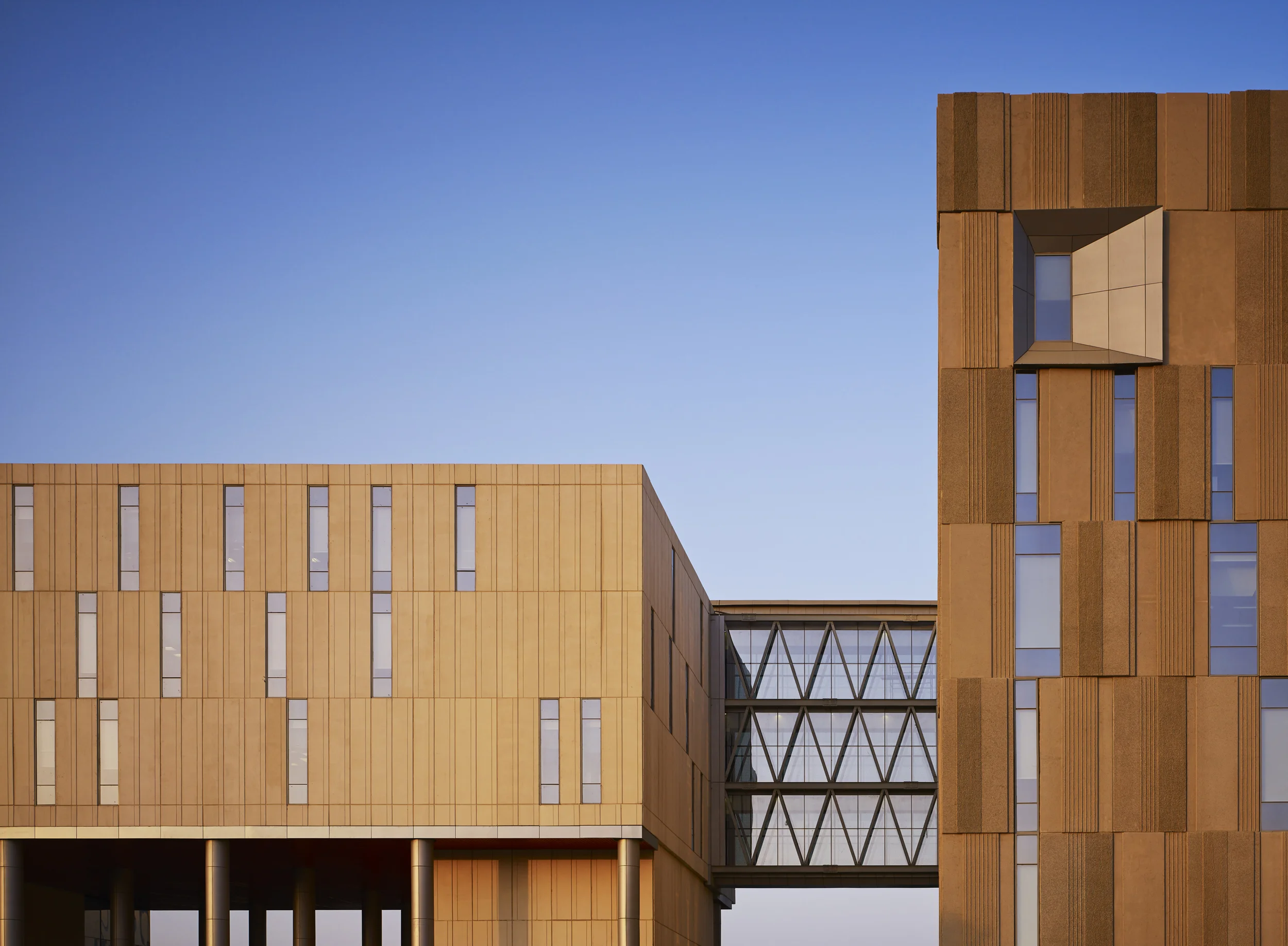 KSAU Jeddah Campus Perkins+Will with Dar Al Handasah (Shair and Partners) Jeddah, Saudi Arabia Return to Projects