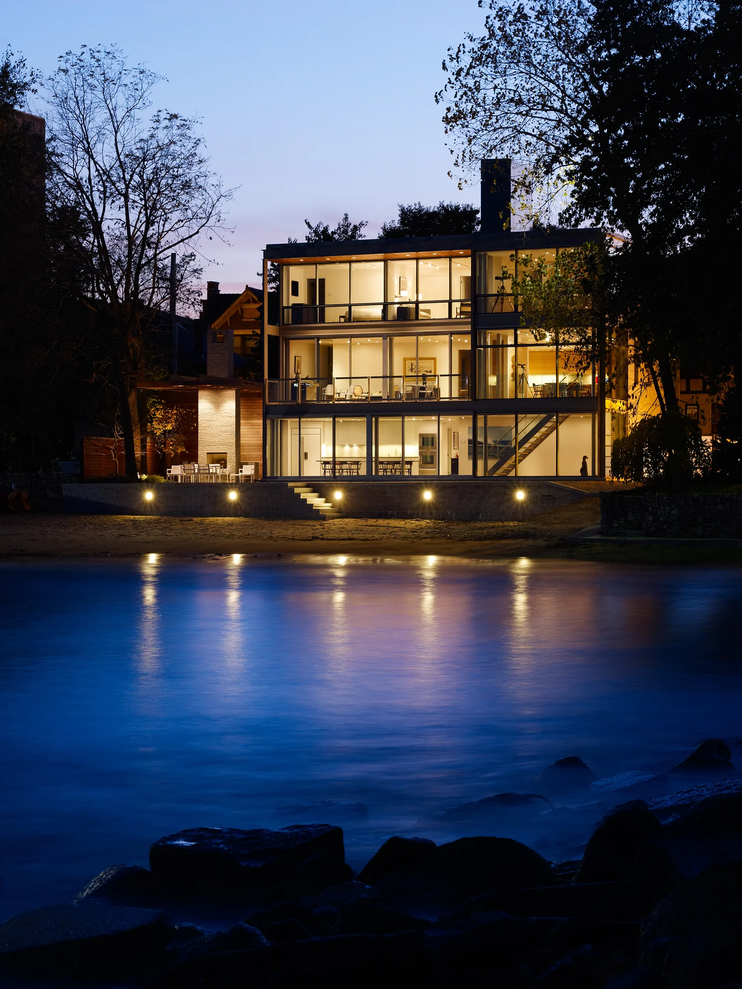 Urban Beach House Booth Hansen Chicago, IL Return to Projects