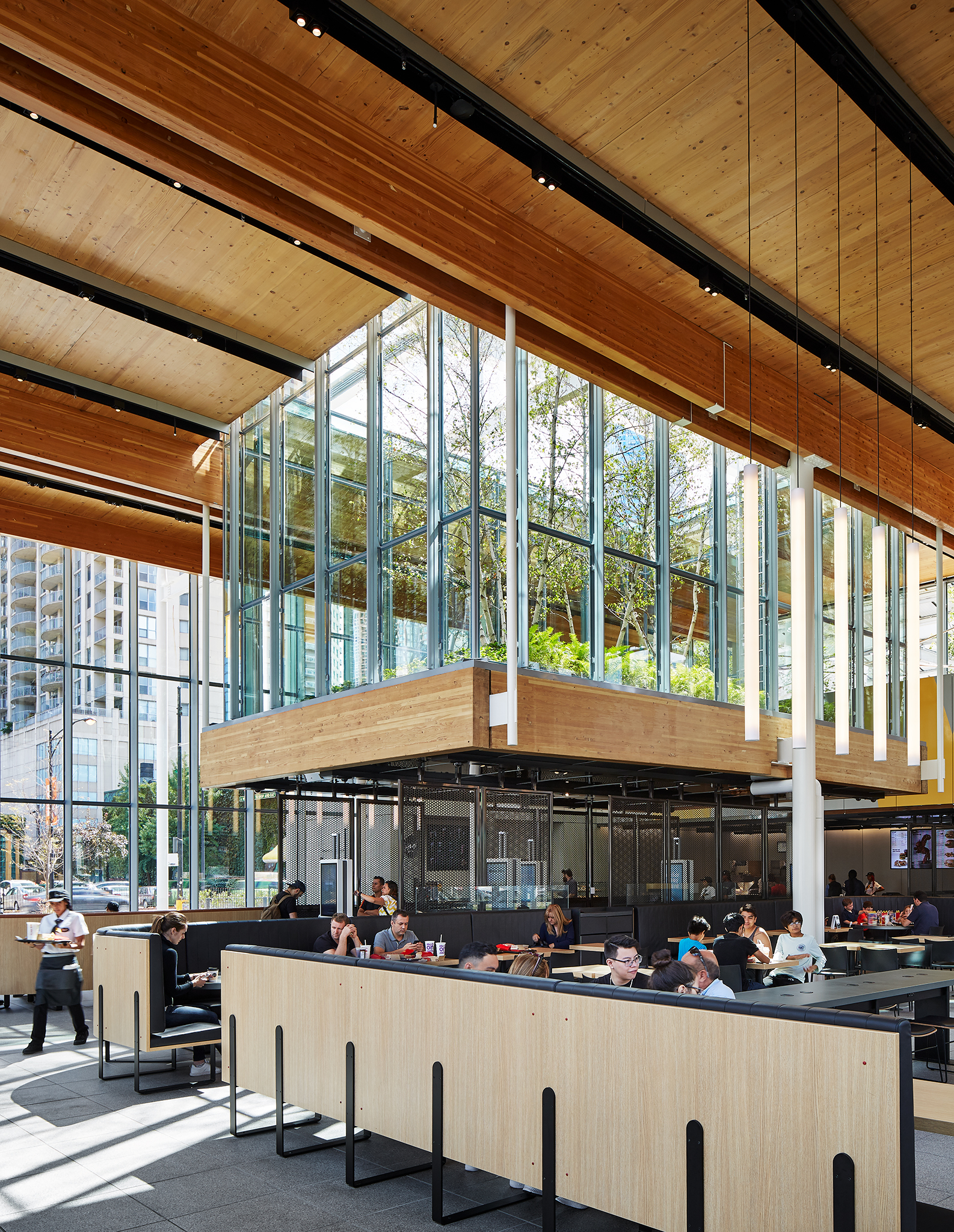  AWARDS    AIA Chicago Design Excellence Awards  2019  - Citation of Merit - Distinguished Building Award    McDonald’s Chicago Flagship  Ross Barney Architects  Chicago, IL     Return to Projects  