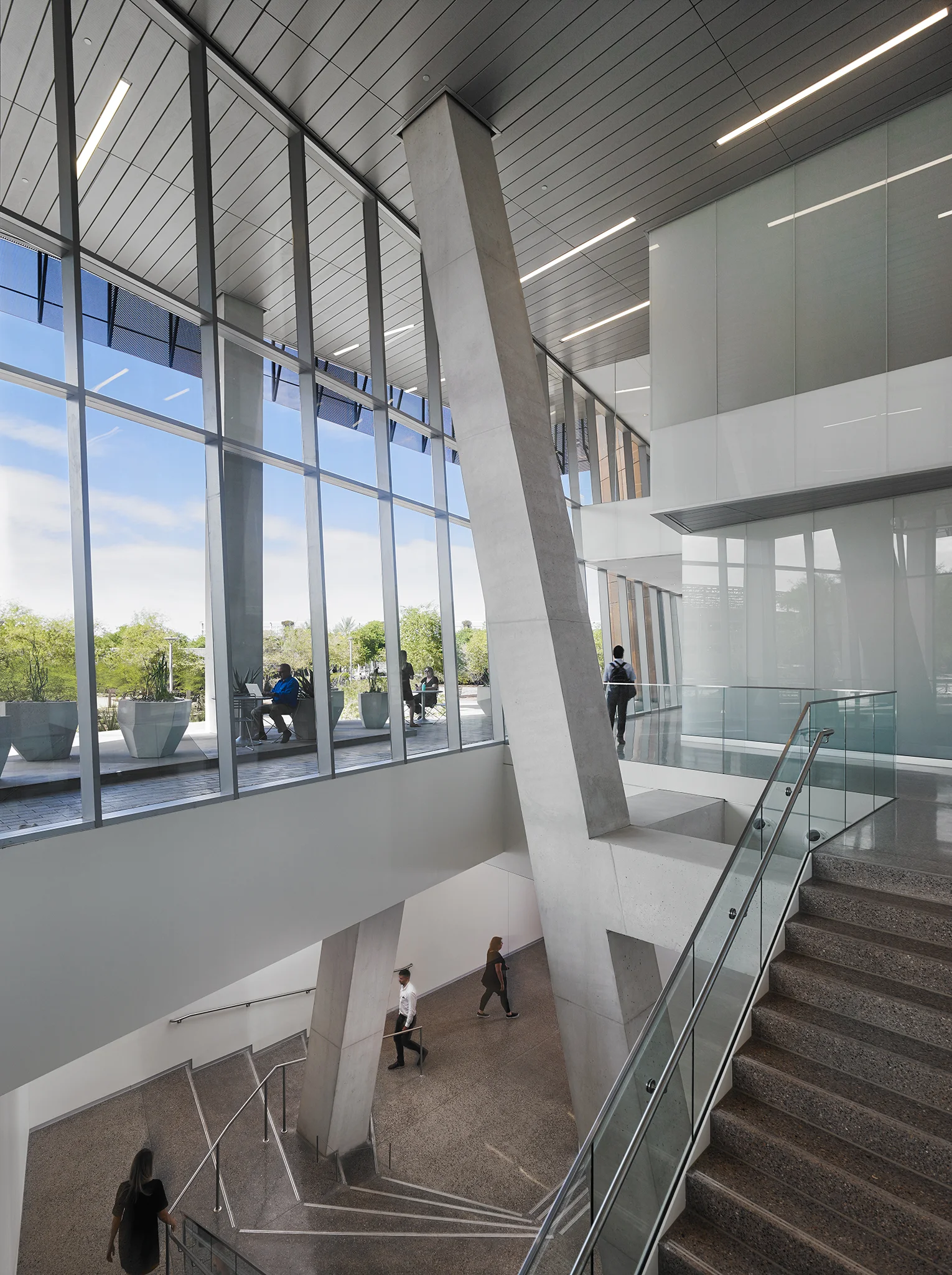 AWARDS ENR Best of the Best Awards: Best of Higher Education/Research PUBLICATIONS Arch Daily , November 2018: “Biodesign Institute C Project Profile” Arizona State University, BioDesign Institute ZGF Architects La Jolla, CA Nick Merrick