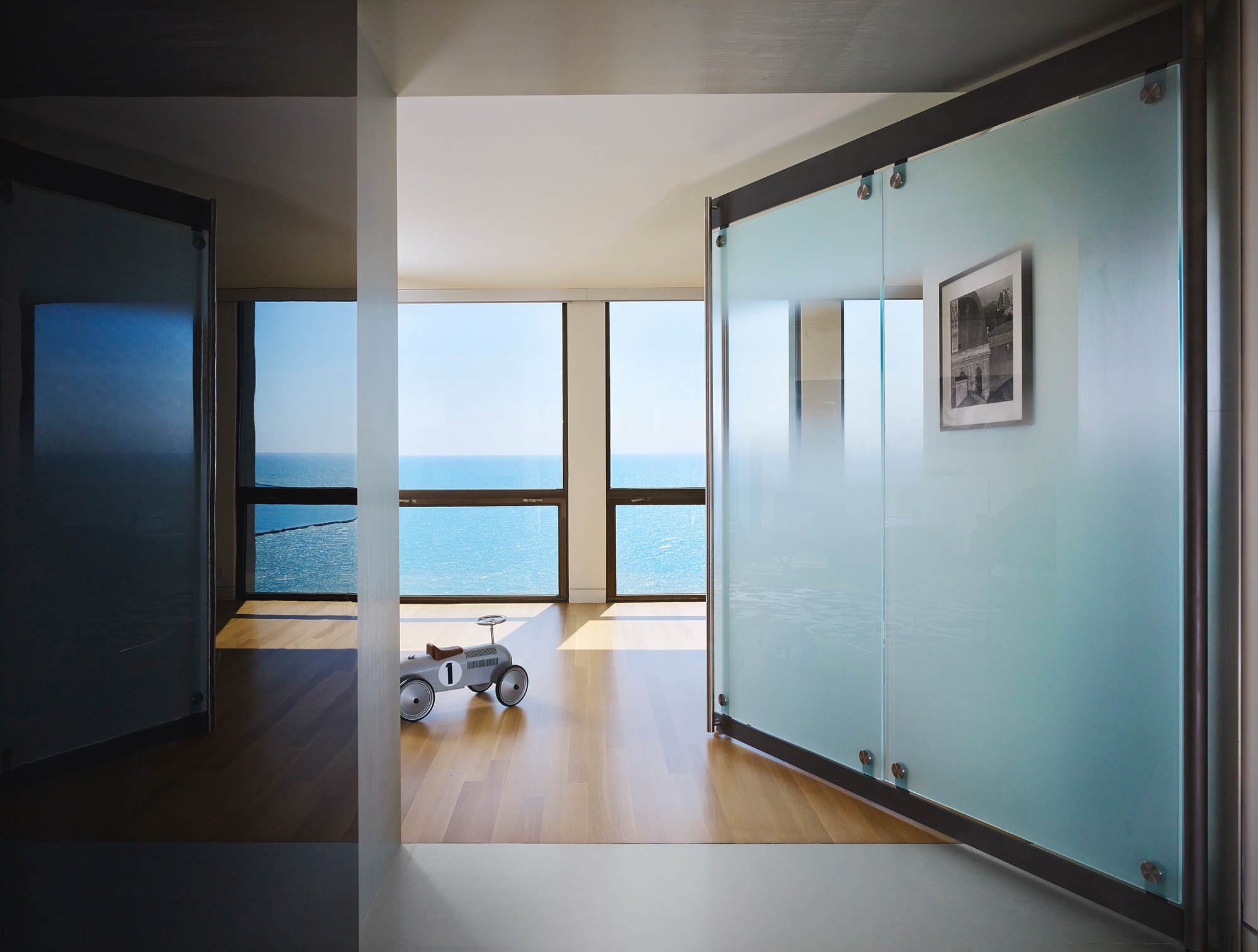 Lake Shore Drive Apartment Eric Keune Chicago, IL View Full Project