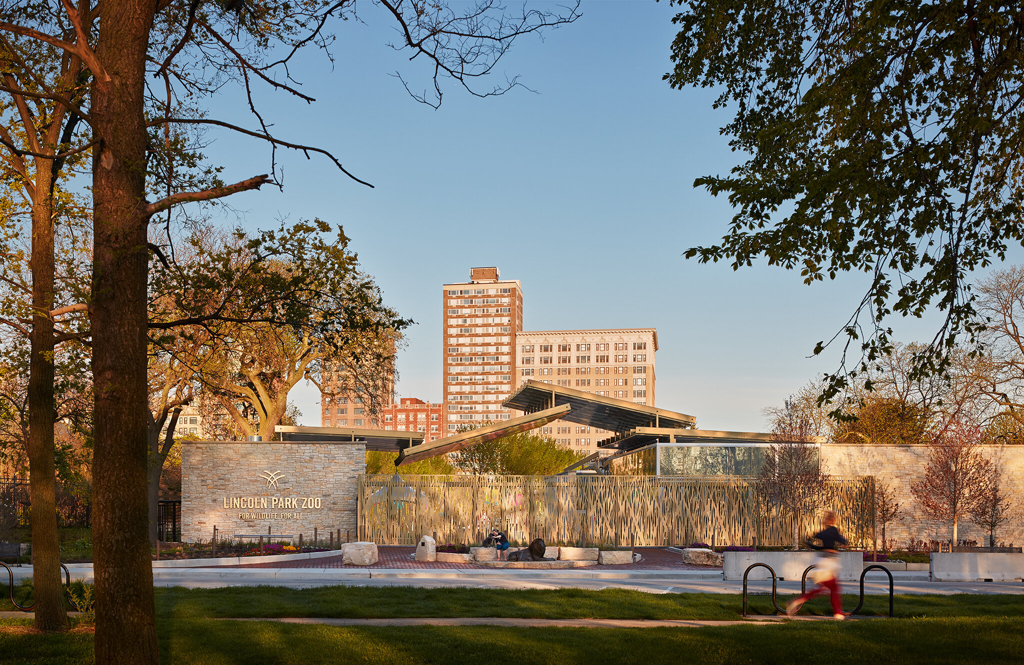  AWARDS  Chicago Athenaeum, American Architecture Award, 2021    Lincoln Park Zoo  Ross Barney Architects  Chicago, IL     Return to Projects  