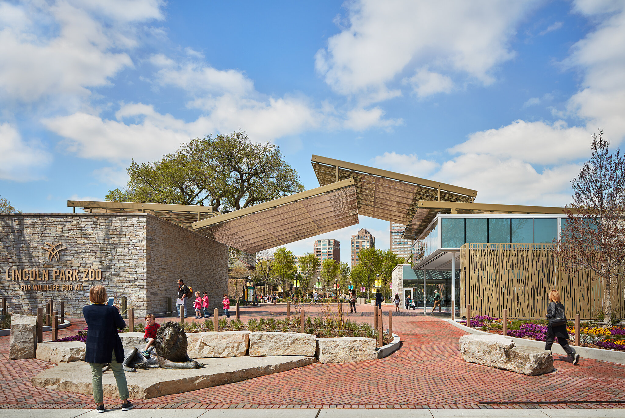  AWARDS  Chicago Athenaeum, American Architecture Award, 2021    Lincoln Park Zoo  Ross Barney Architects  Chicago, IL     Return to Projects  