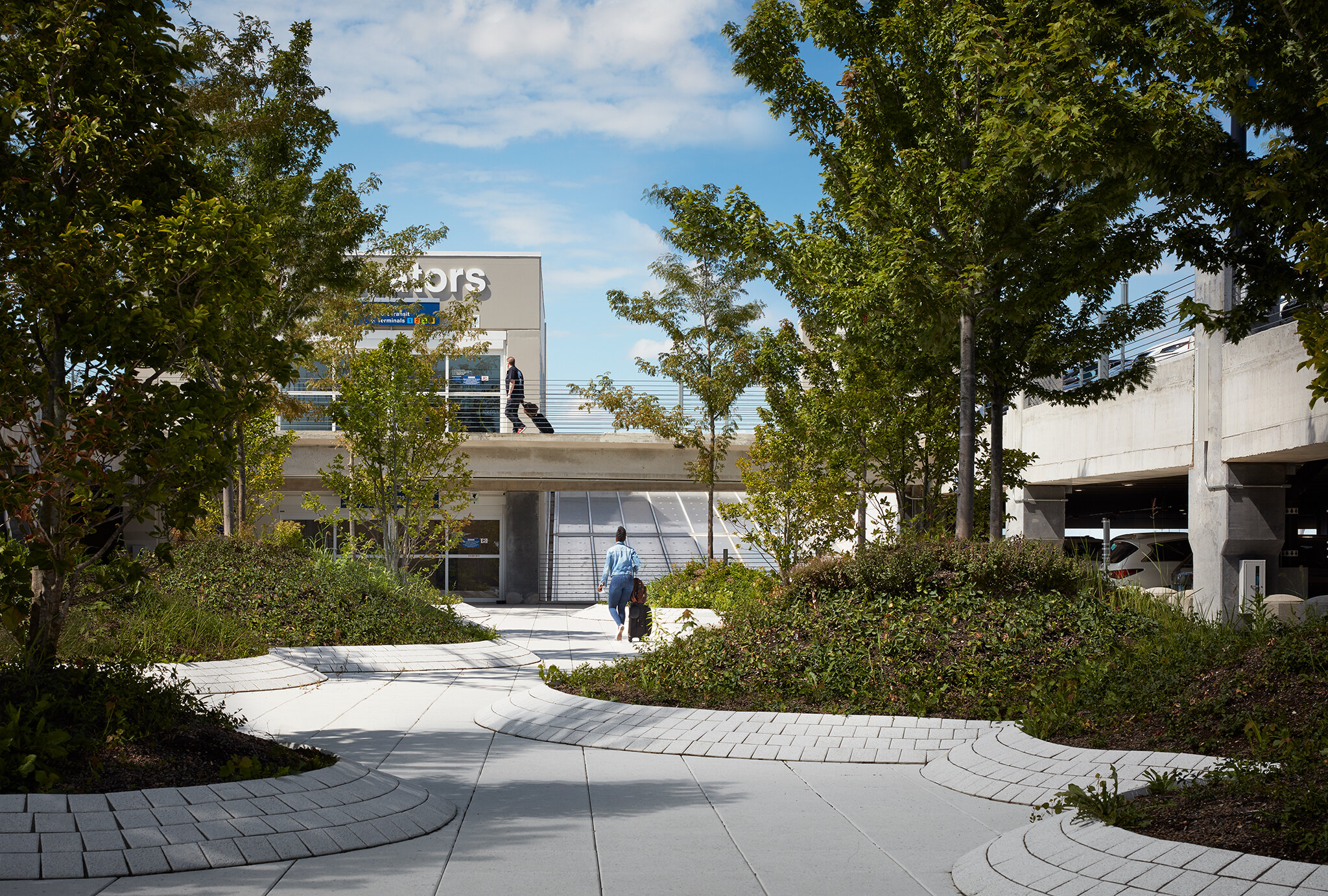  O’Hare Consolidated Car Rental Facility  Ross Barney Architects  Chicago, IL     Return to Projects  