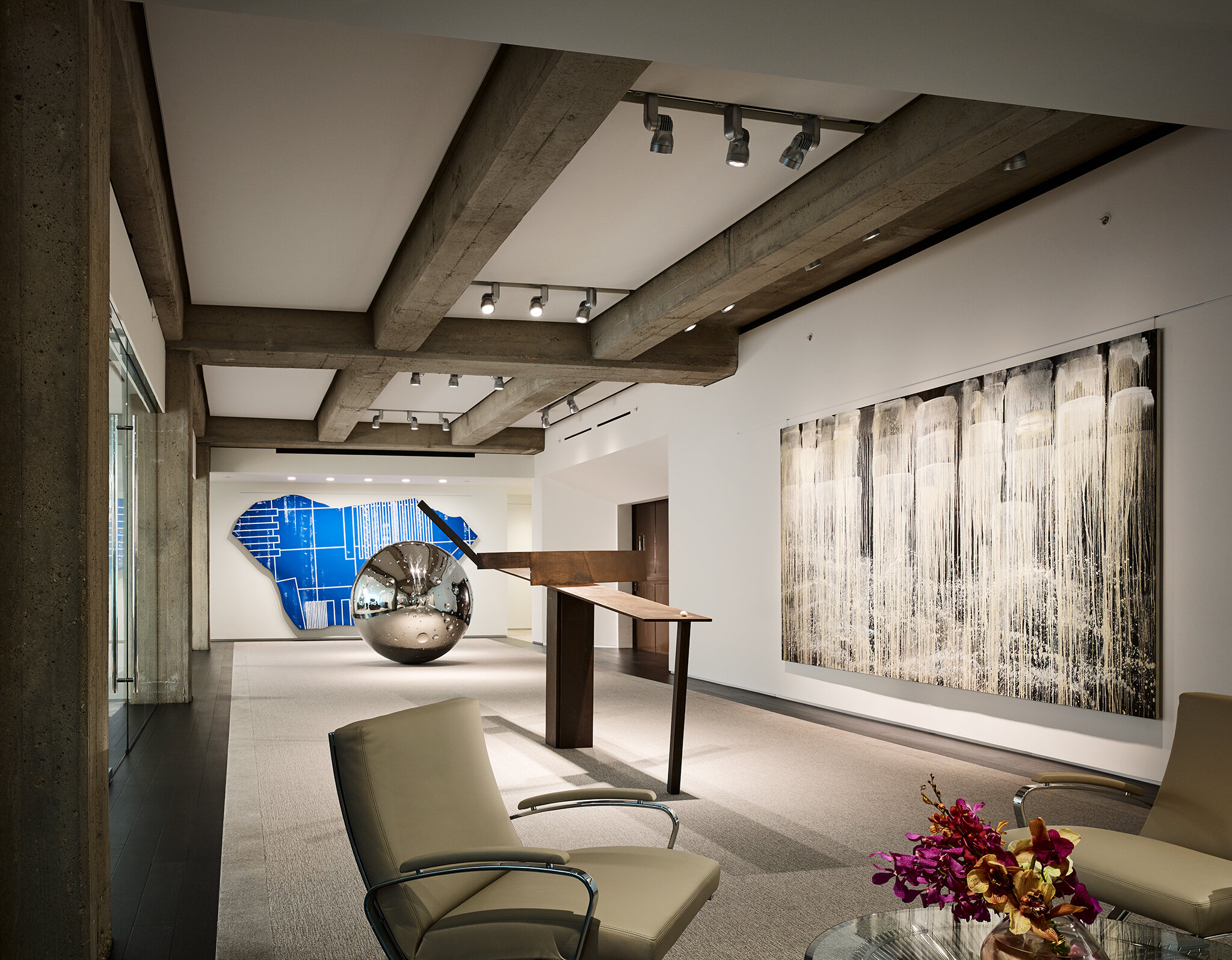  AWARDS  Office Transformation Honoree, Interior Design’s Best of Design, 2020    Eagle Family Executive Offices  DLR Group |  Staffelbach   Dallas, Texas     Return to projects  