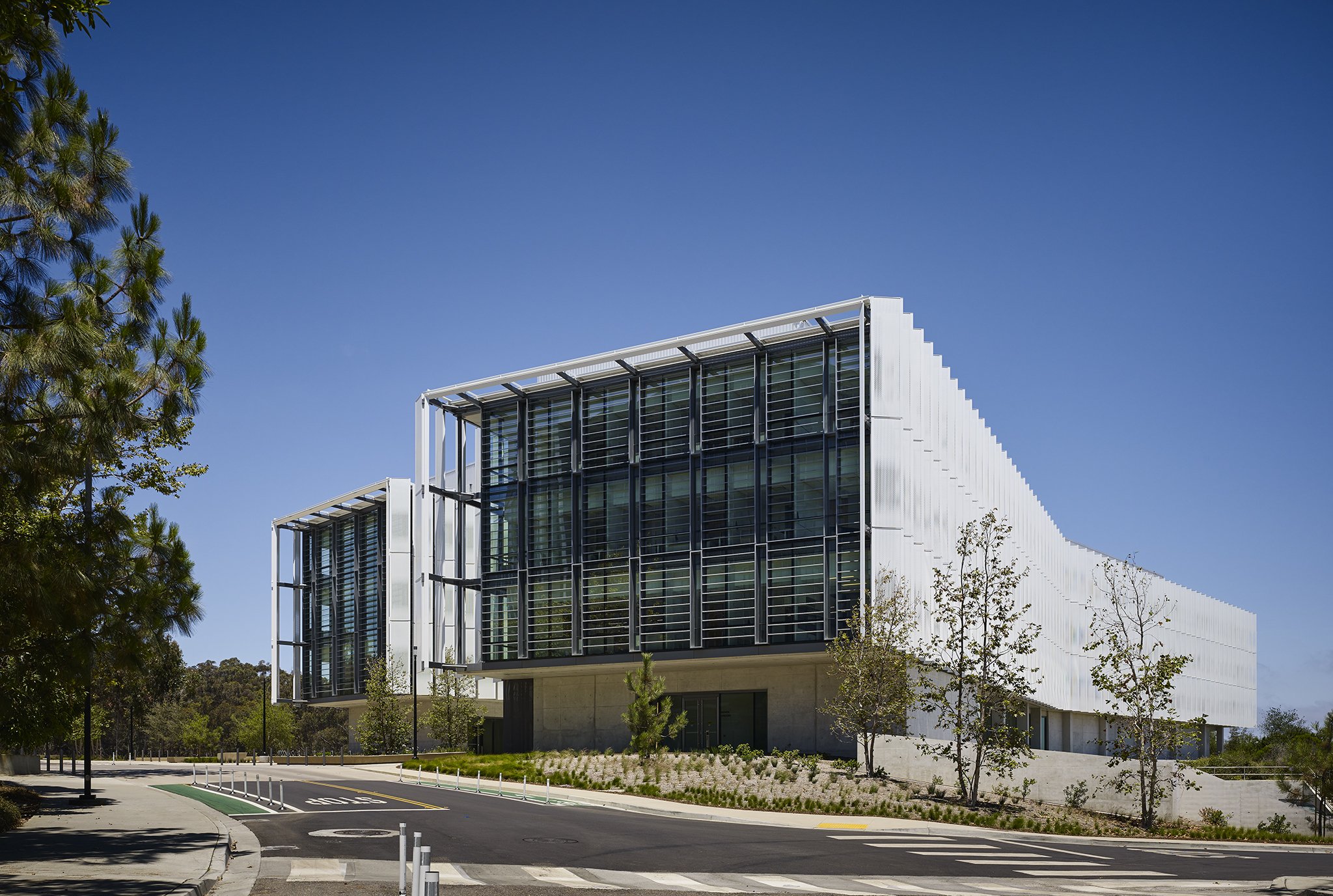  Franklin Antonio Hall | UCSD  Perkins &amp; Will  La Jolla, CA     Return to Projects  