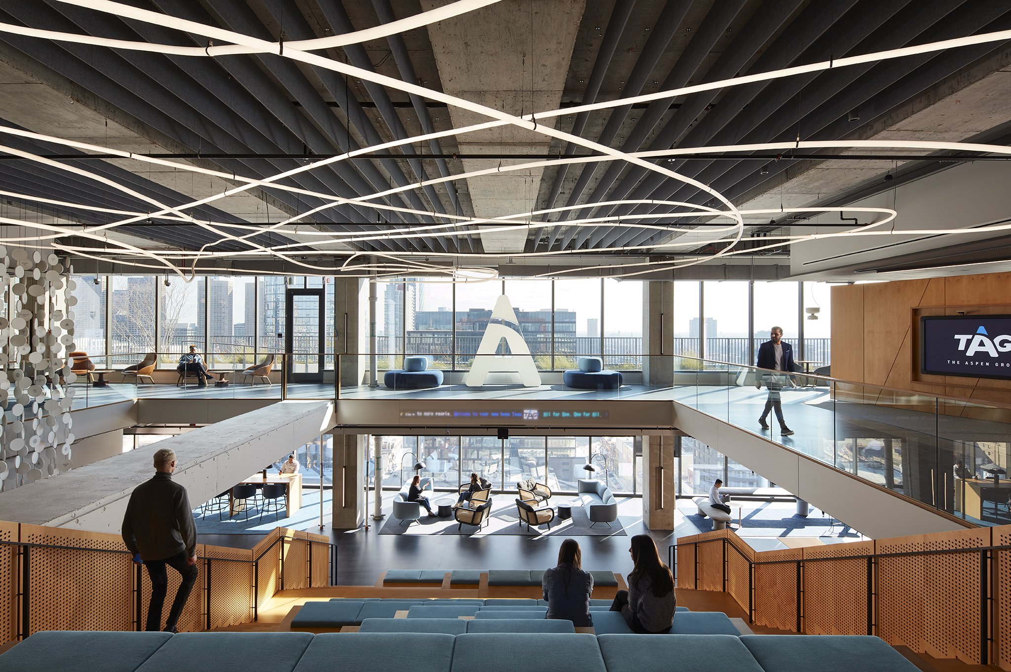  AWARDS  Interior Design’s Best of Year, Large Corporate Office, Honoree, 2022    Aspen Group  Perkins+Will  Chicago, IL     Steve Hall  