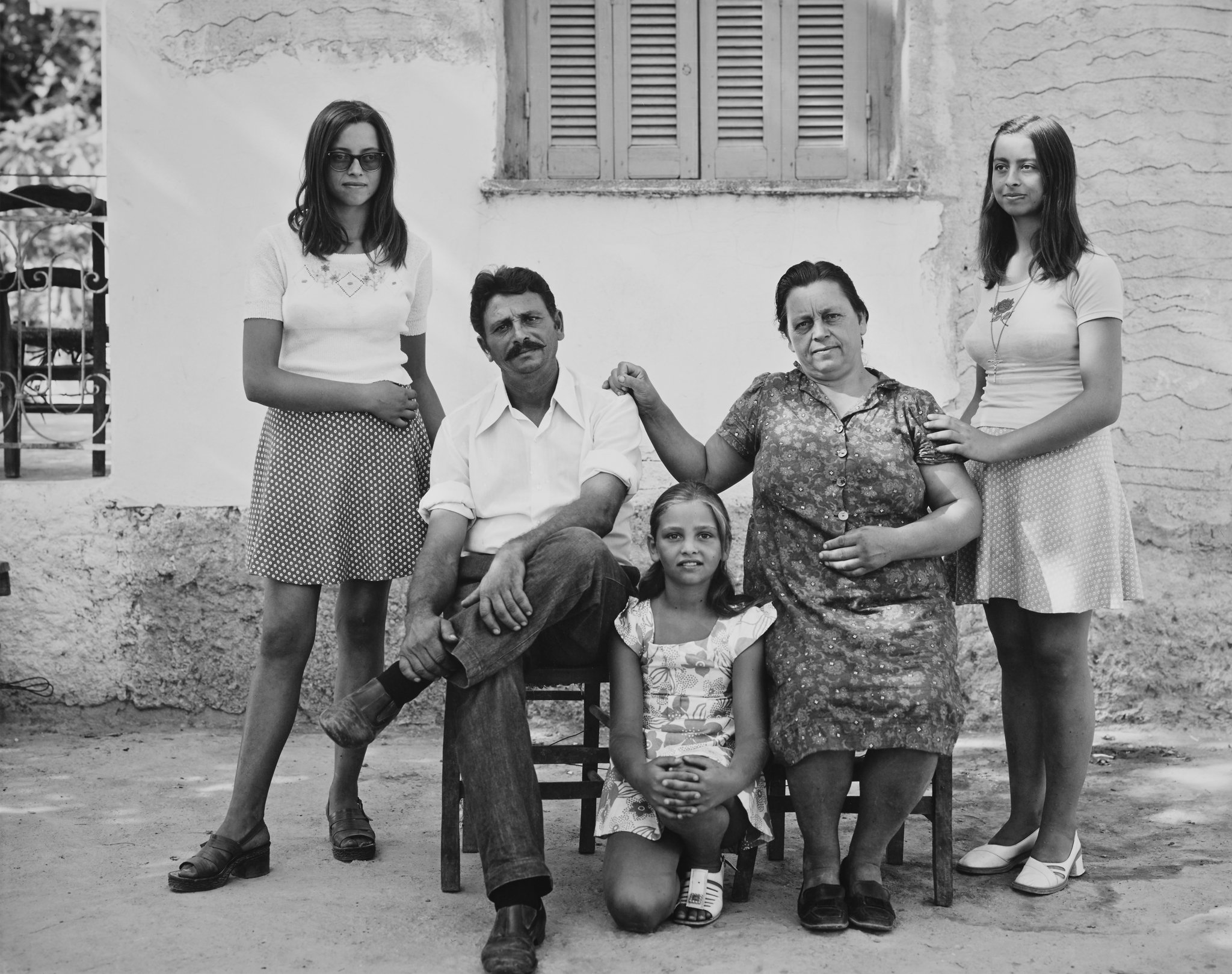 Erateini Portfolio Ioannis P. Vasilopoulos with family 1974 © Nick Merrick.jpg