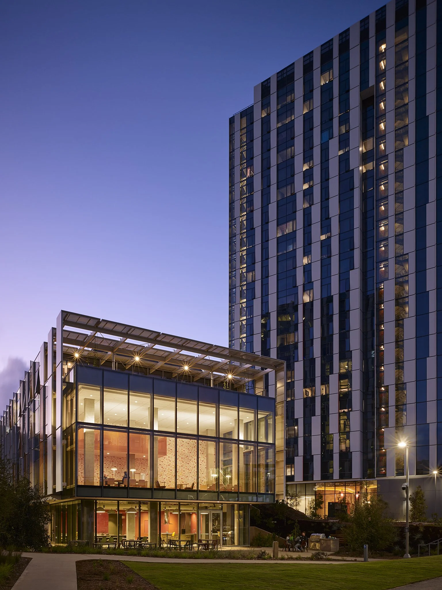  UC San Diego, Pepper Canyon West Living and Learning Neighborhood  Perkins + Will  La Jolla, CA     Nick Merrick  