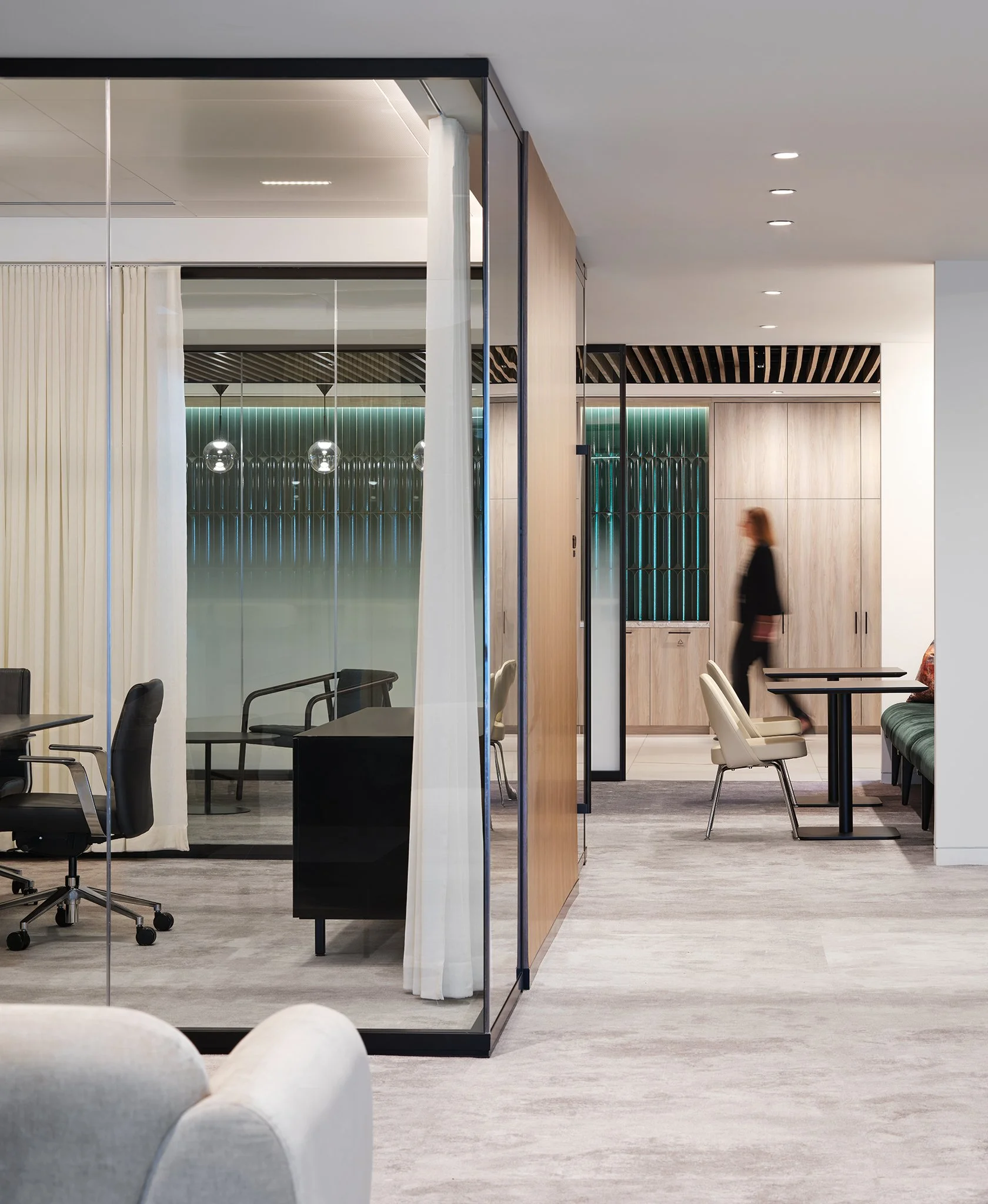  Chicago Law Firm  Gensler  Chicago, IL     Return to Projects  