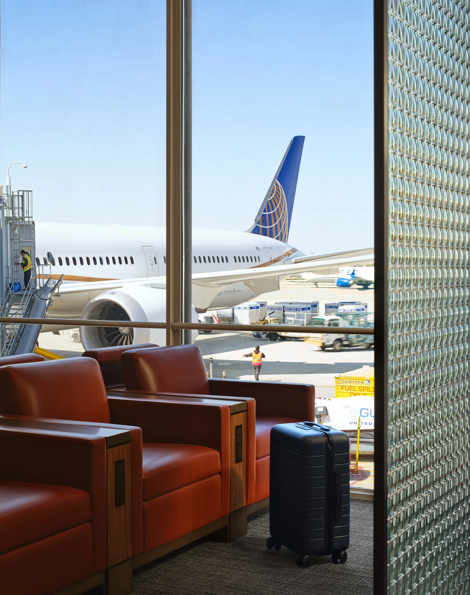  United Polaris Lounge  SCB  Chicago O'Hare International Airport  Chicago. IL     Return to Projects  