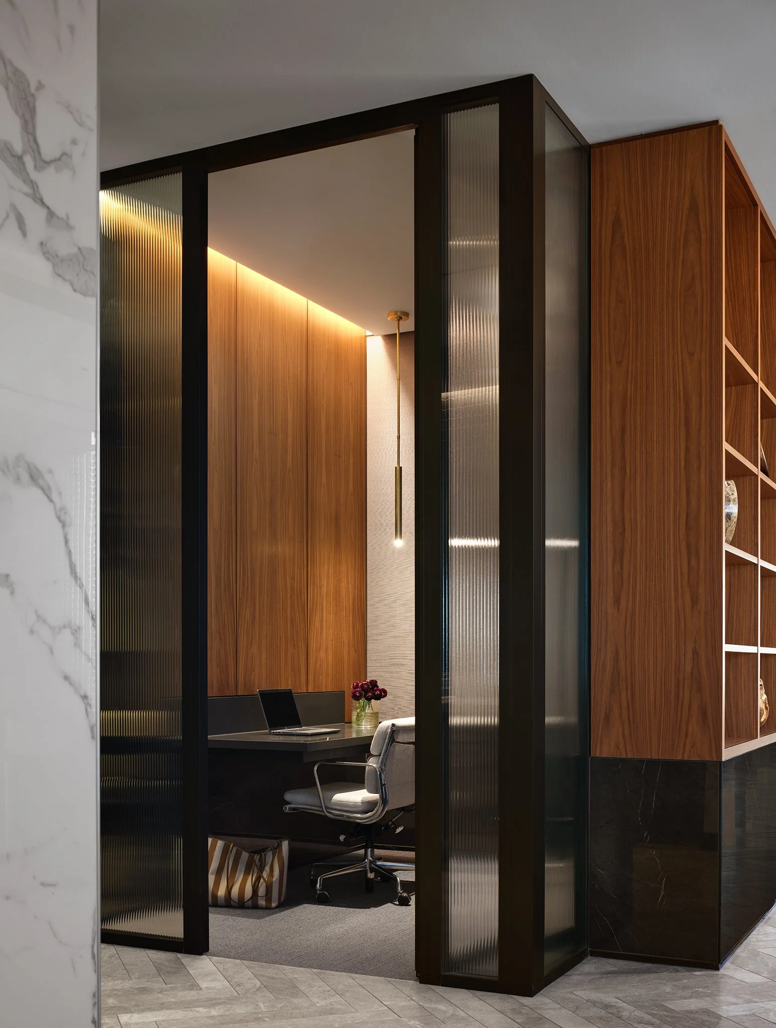 United Polaris Lounge  SCB  Chicago O'Hare International Airport  Chicago. IL     Return to Projects  
