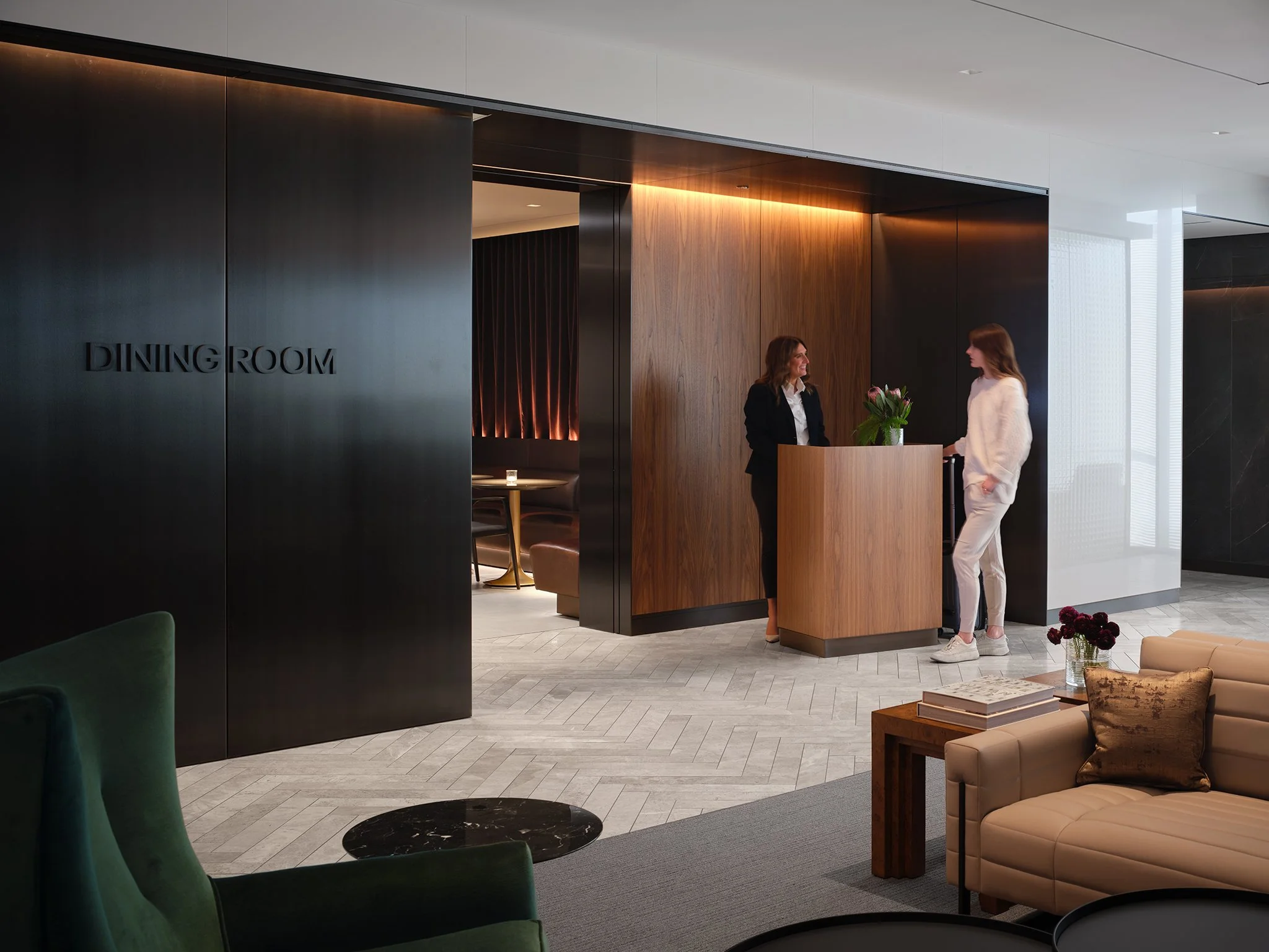  United Polaris Lounge  SCB  Chicago O'Hare International Airport  Chicago. IL     Return to Projects  