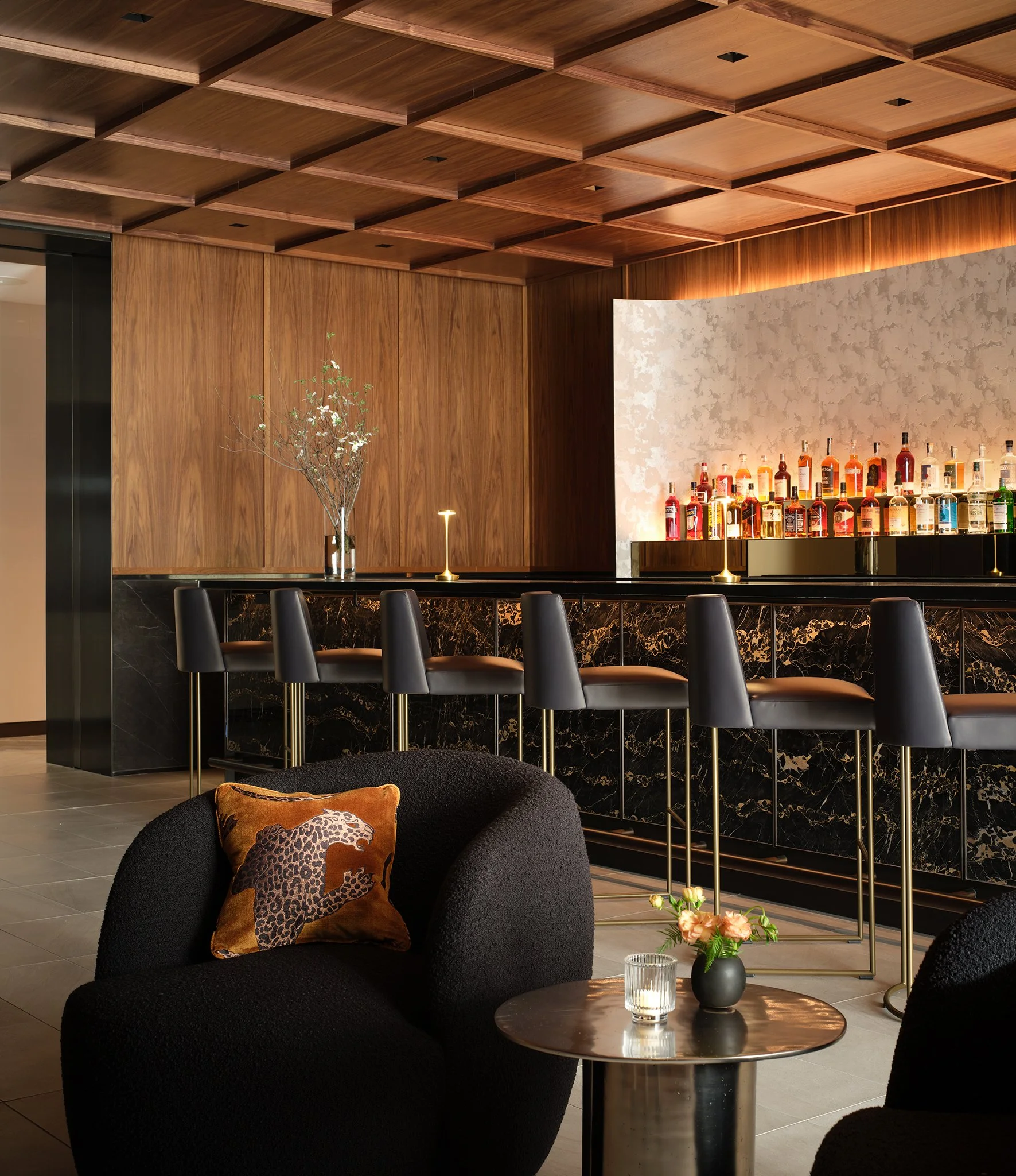  United Polaris Lounge  SCB  Chicago O'Hare International Airport  Chicago. IL     Return to Projects  