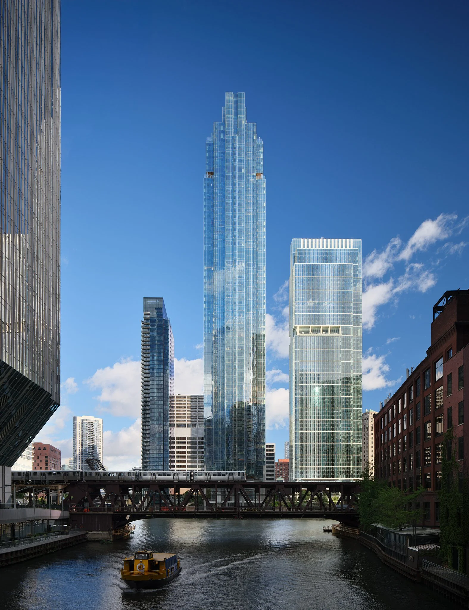  Chicago River Properties  Hines  Chicago, IL     Return to Projects  