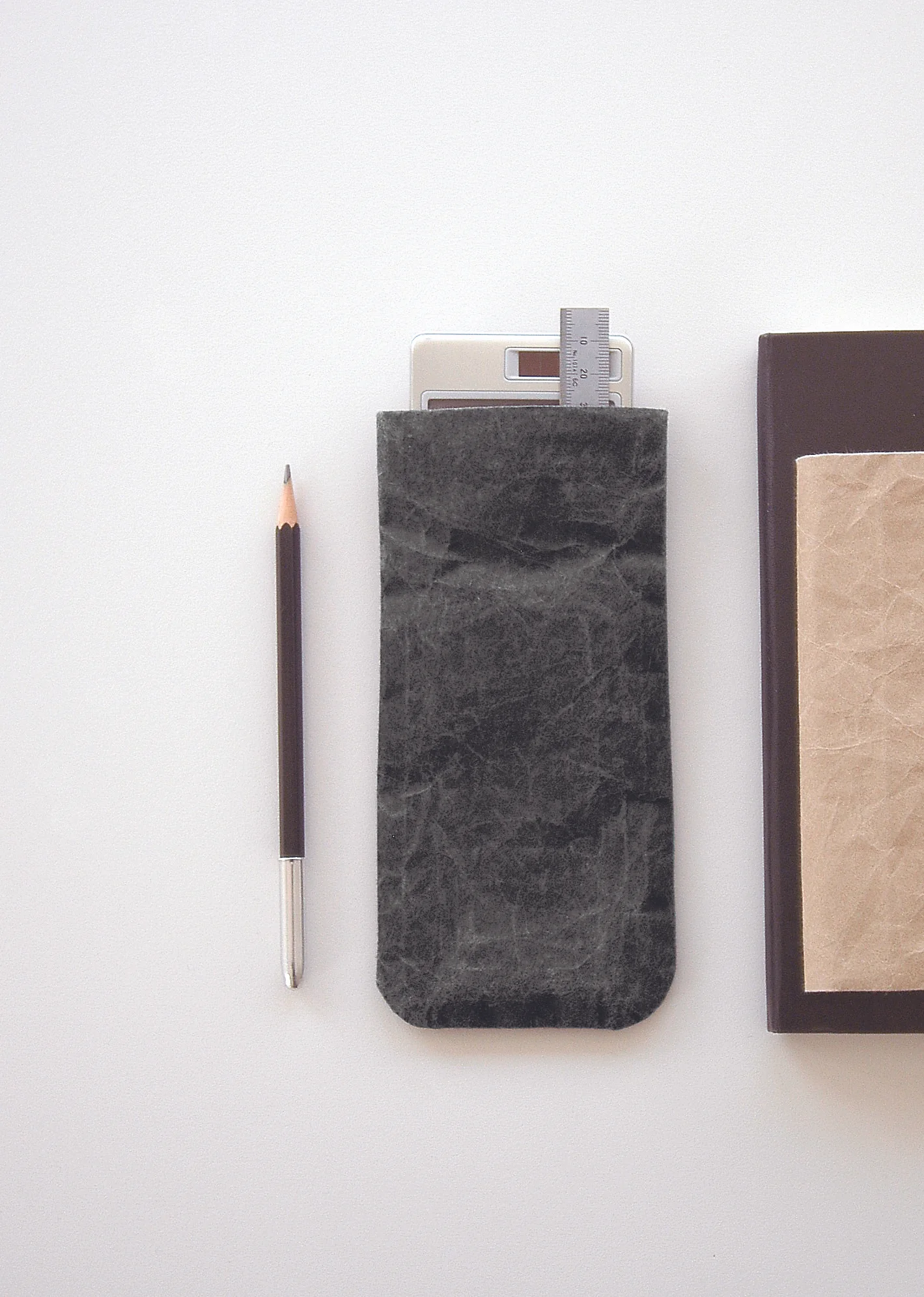 SIWA_11_pouch_B.jpg