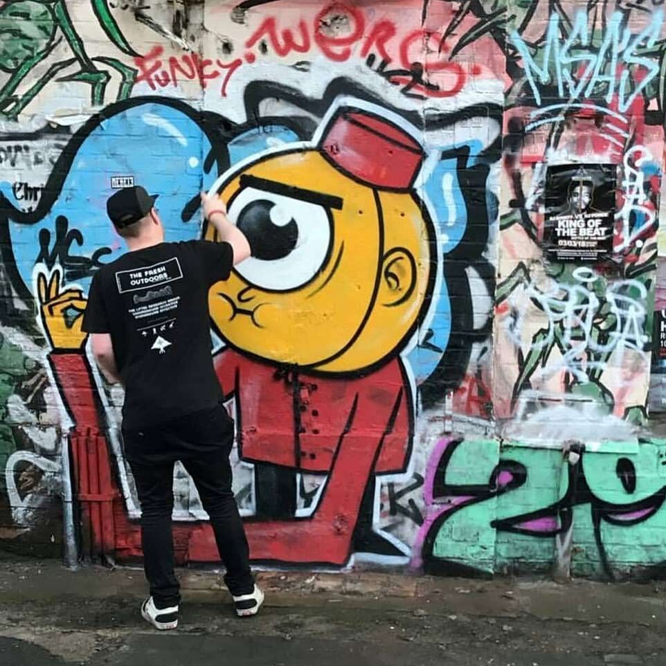 Berlin 2018 

#graffitiart #graffitiberlin #graffitibombing #illustrationartists #artshare #bellboy #paintedcities #montanacans #graffitigers