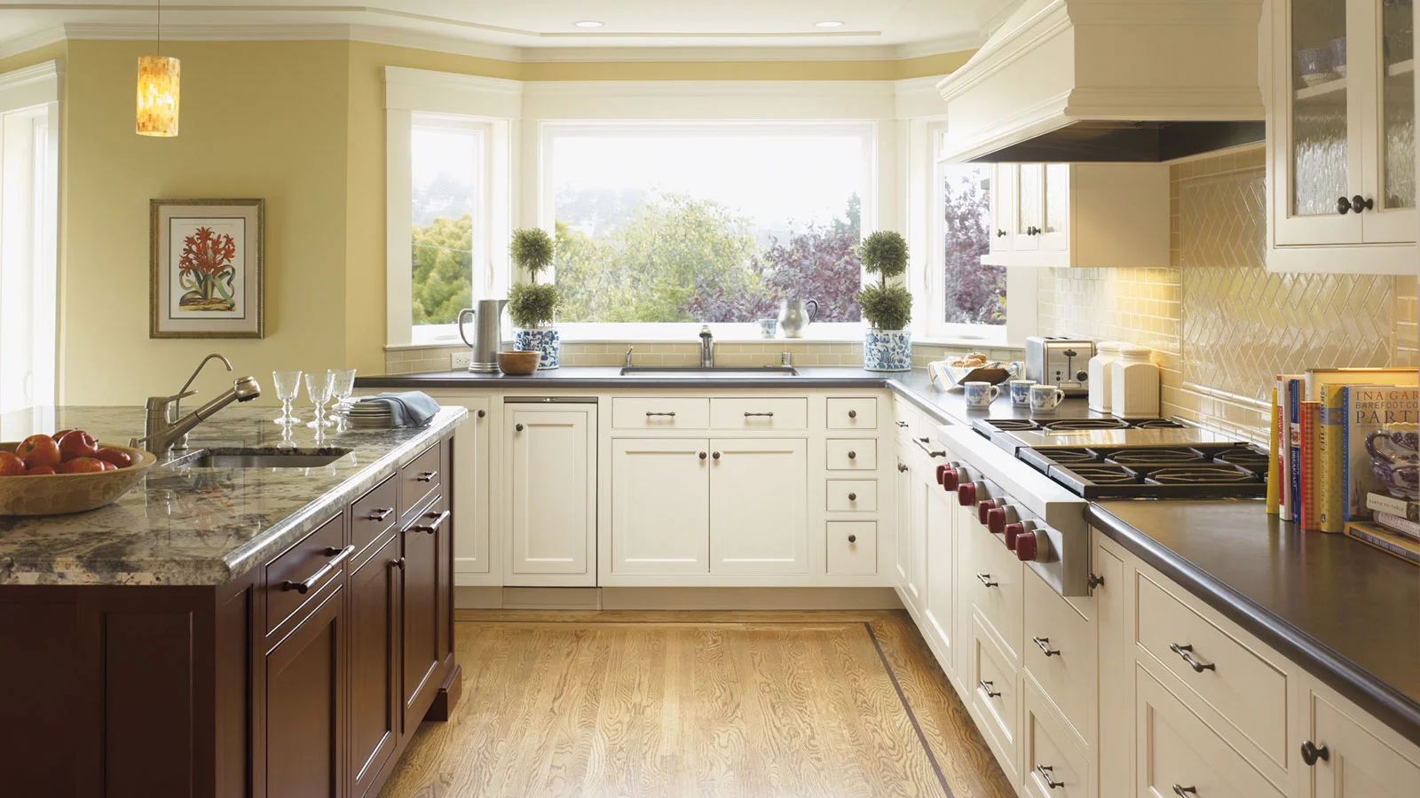 off_white_kitchen_cabinets_large.jpg
