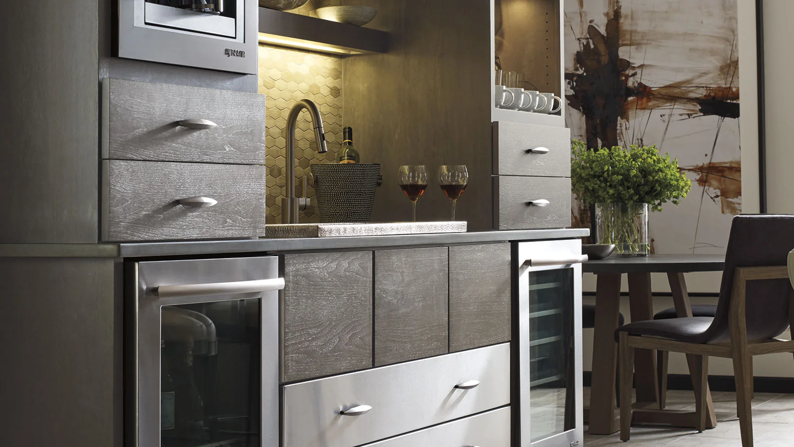 painted_maple_kitchen_cabinets_2_large.jpg