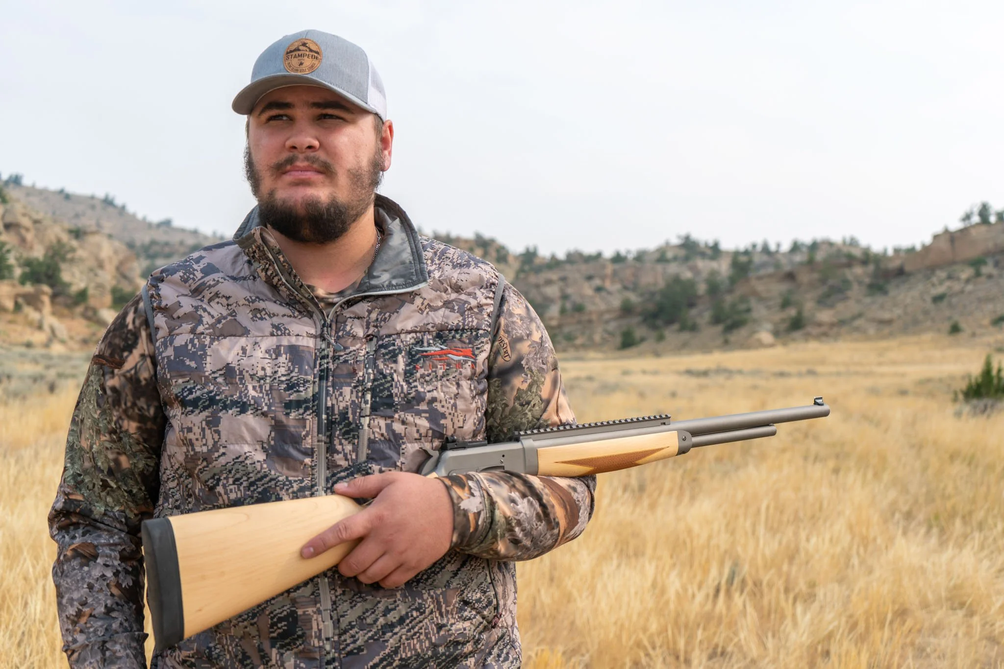 M8922-12_Outdoor_HoldingGunFront_DSC03086 Web Res.jpg