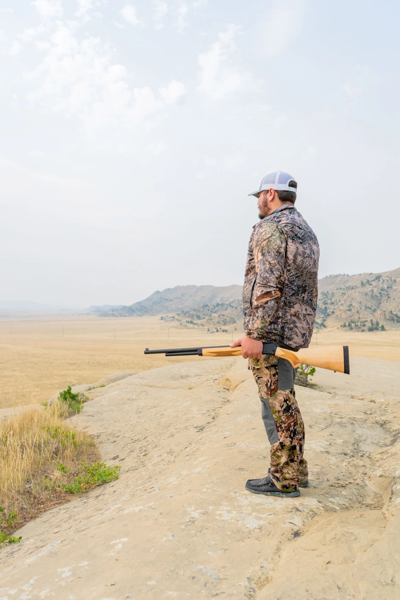 M8922-12_Outdoor_LookingOverValley_DSC03151 Web Res.jpg