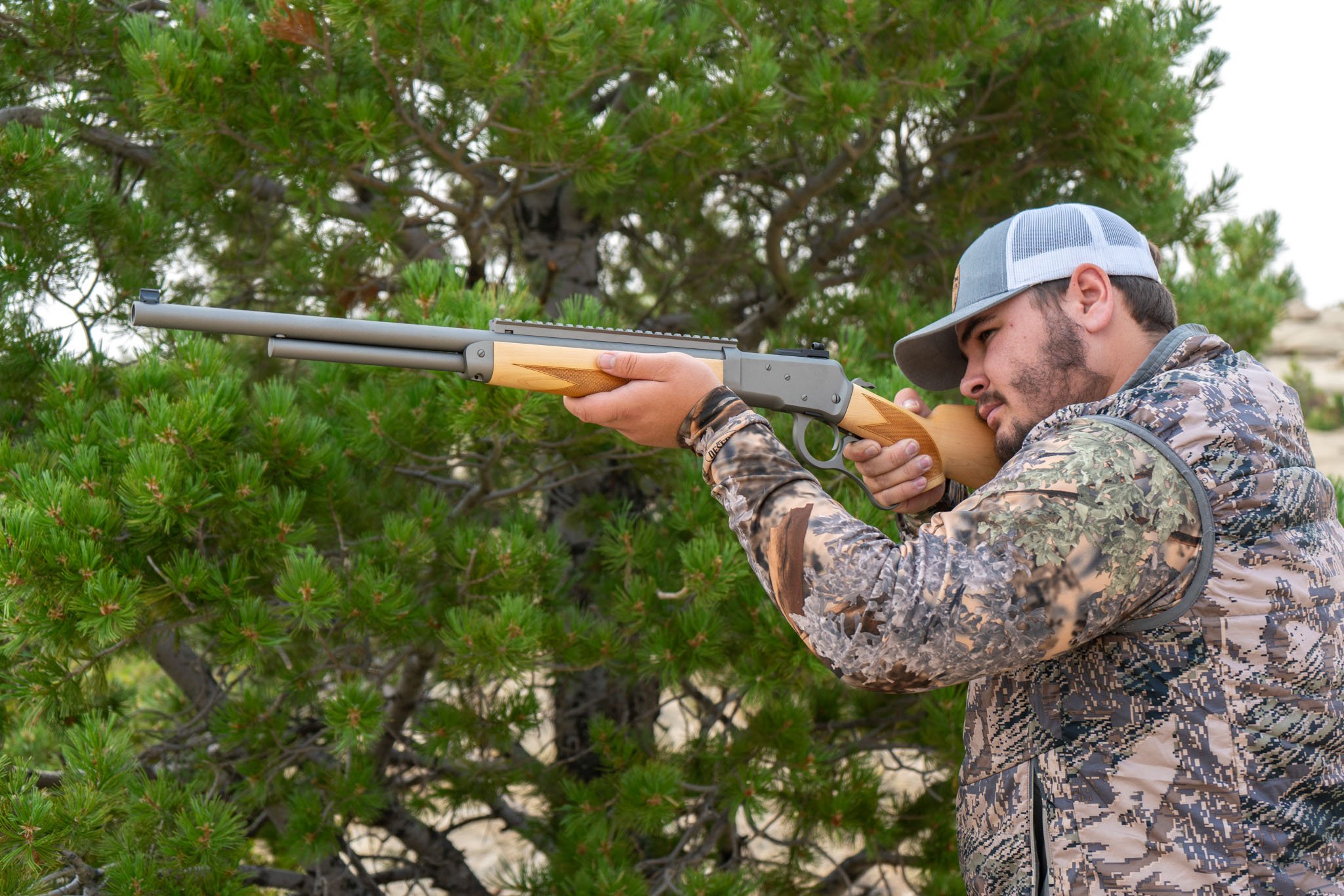 M8922-12_Outdoor_ShootingByTree_LeftSide_DSC03107 Web Res.jpg