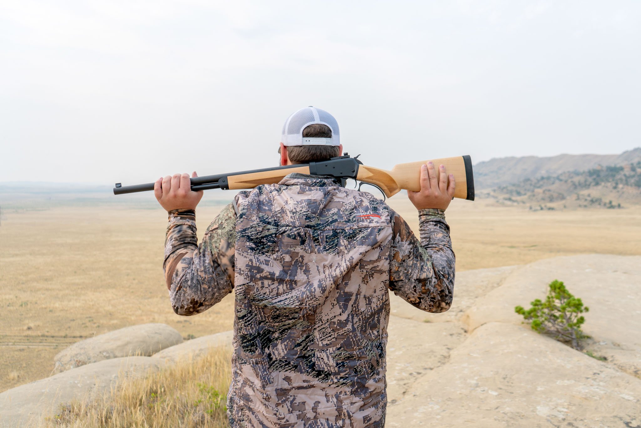 M8922-12_Outdoor_StandingView_DSC03140 Web Res.jpg