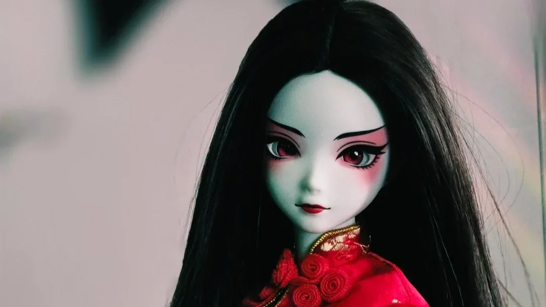 The Company That Keeps Trying to Talk You Out of Buying Its $500 Dolls