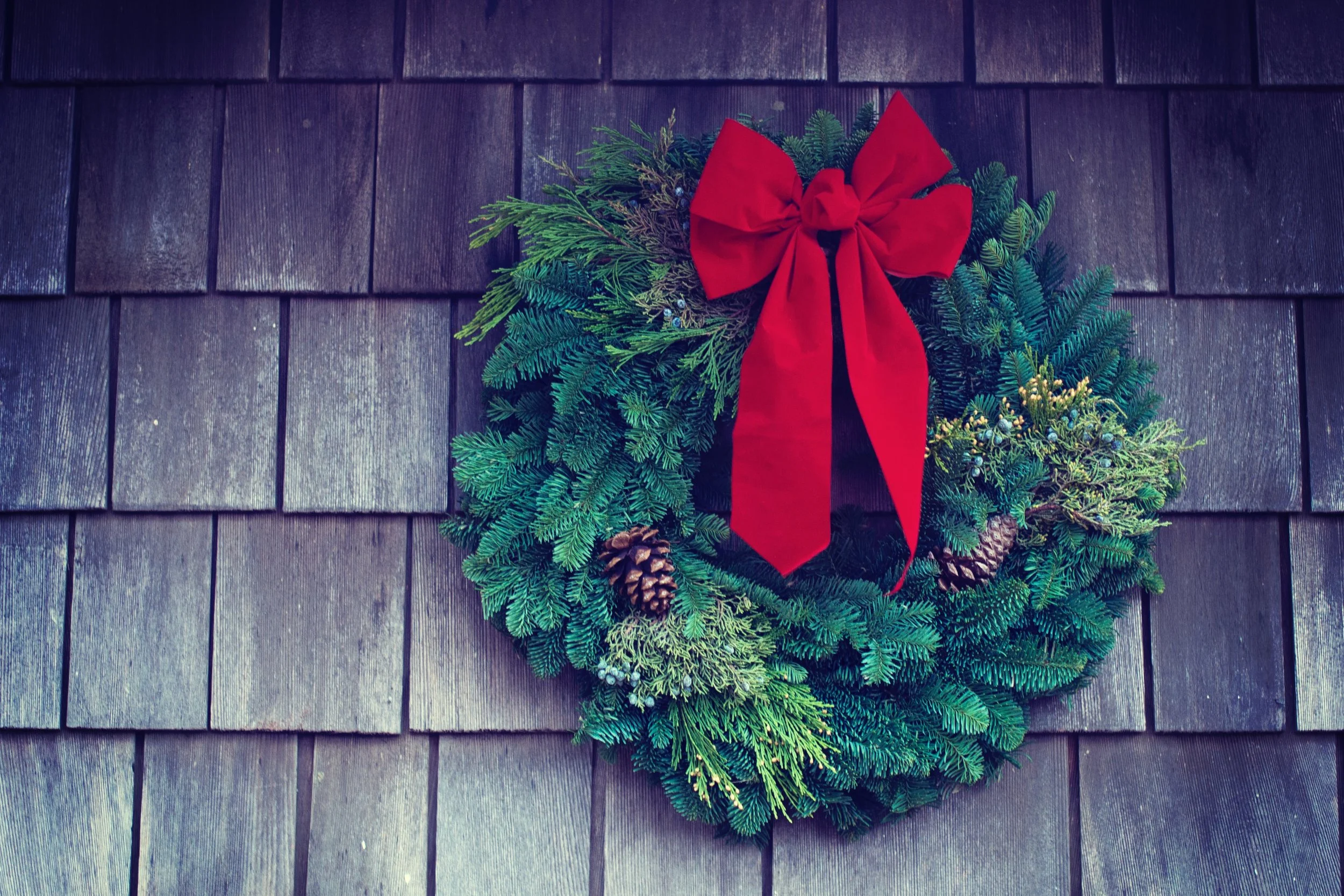 5-tips-for-decorating-the-outside-of-your-home-for-the-holidays