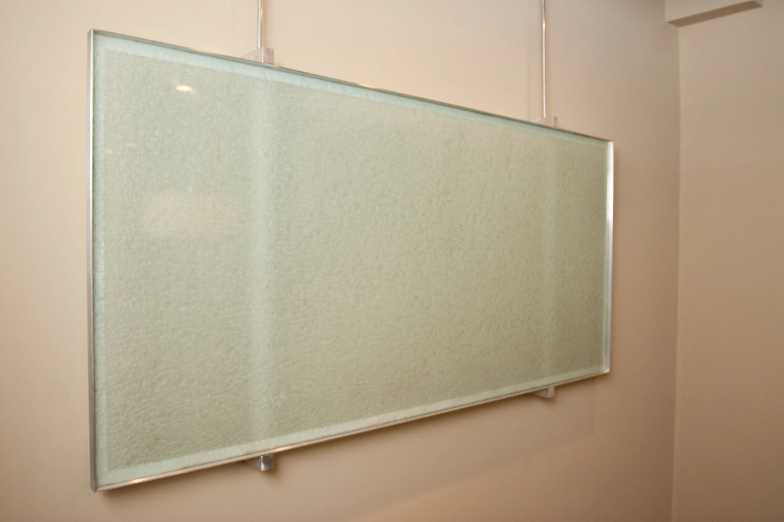 "Cracked" laminated and tempered glass dry erase board.