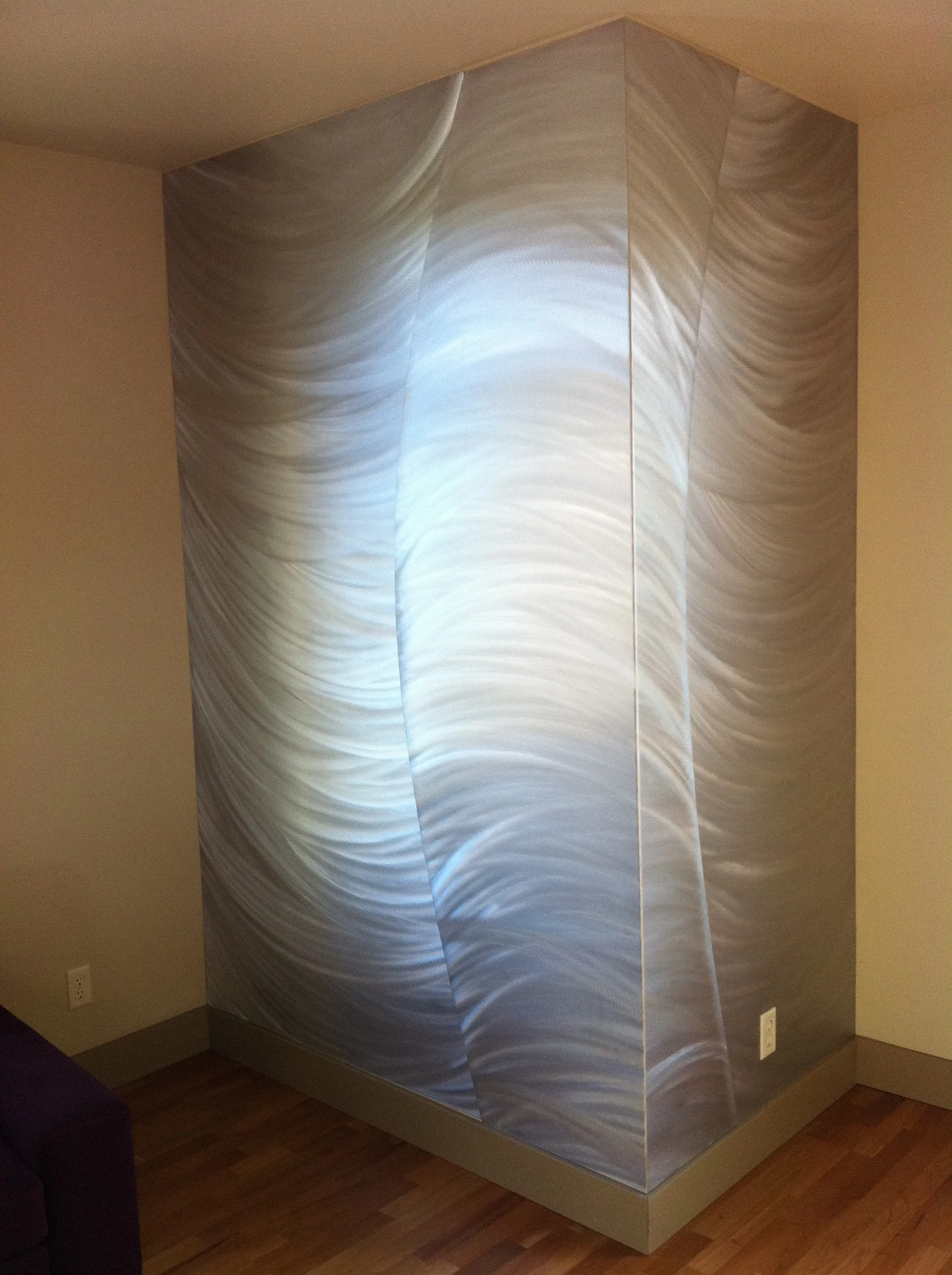 Three overlapping panels to cover an interior corner column.