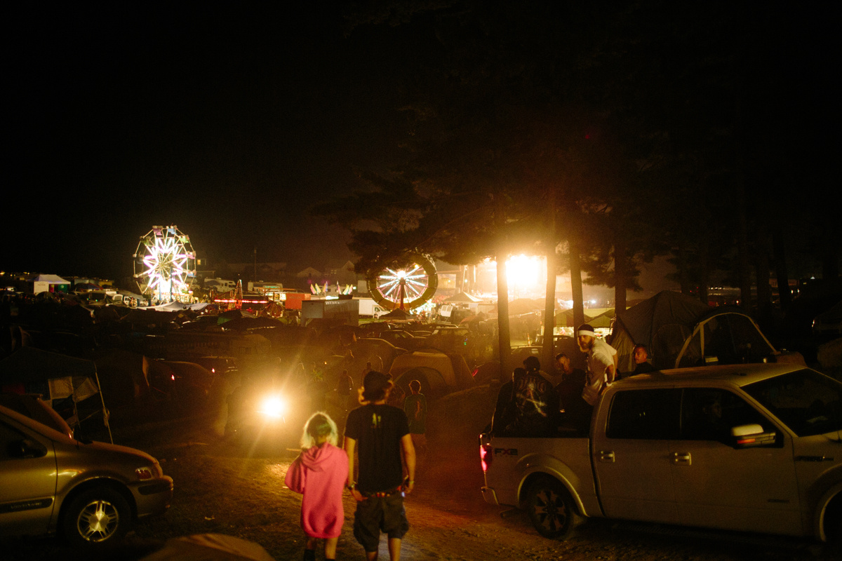 fc143146a6b1cd67-Gathering-54.jpg