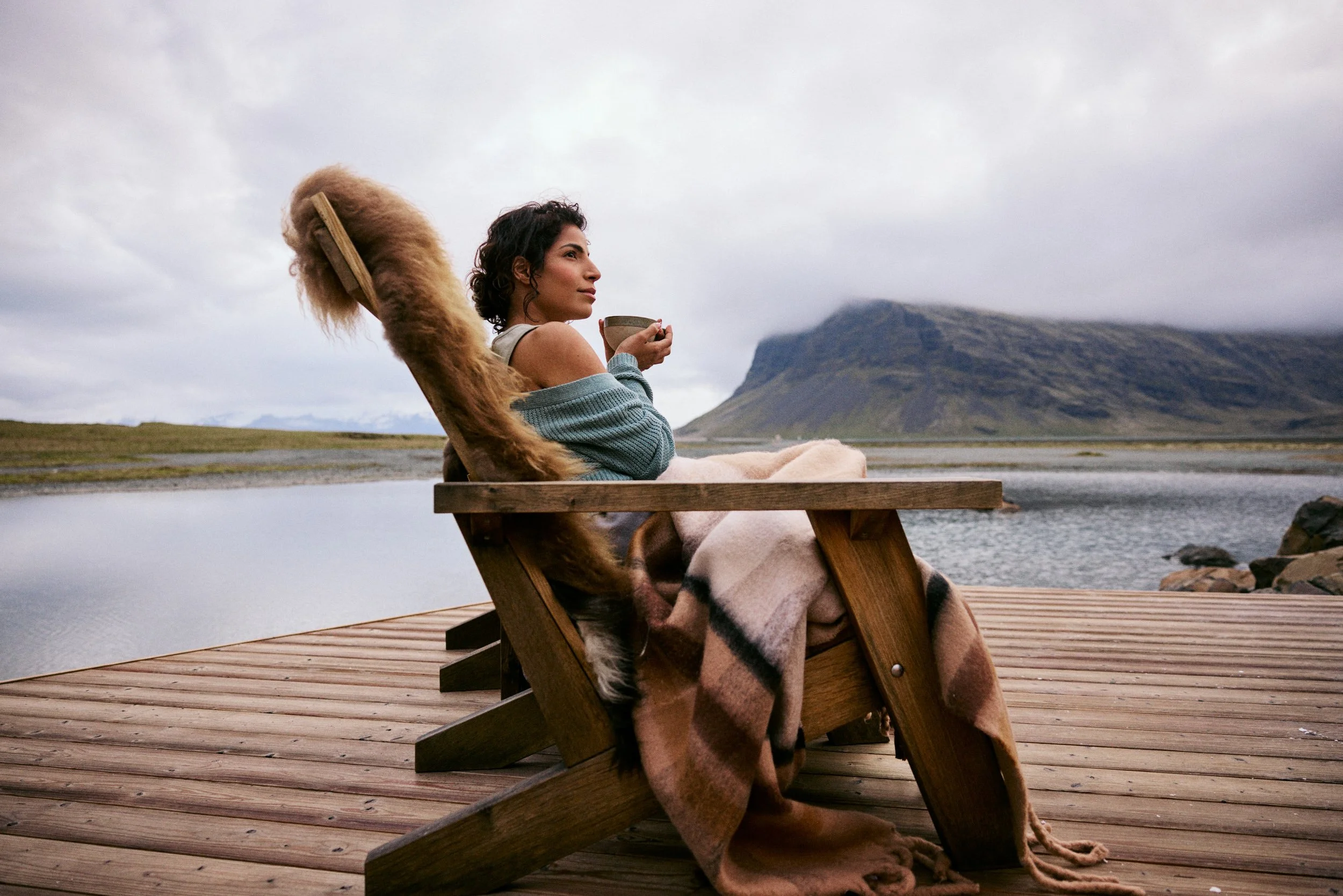 Social_Day04_03_Iceland_GlacierHotel_Patio_Nahlia_PSO_8030.jpg