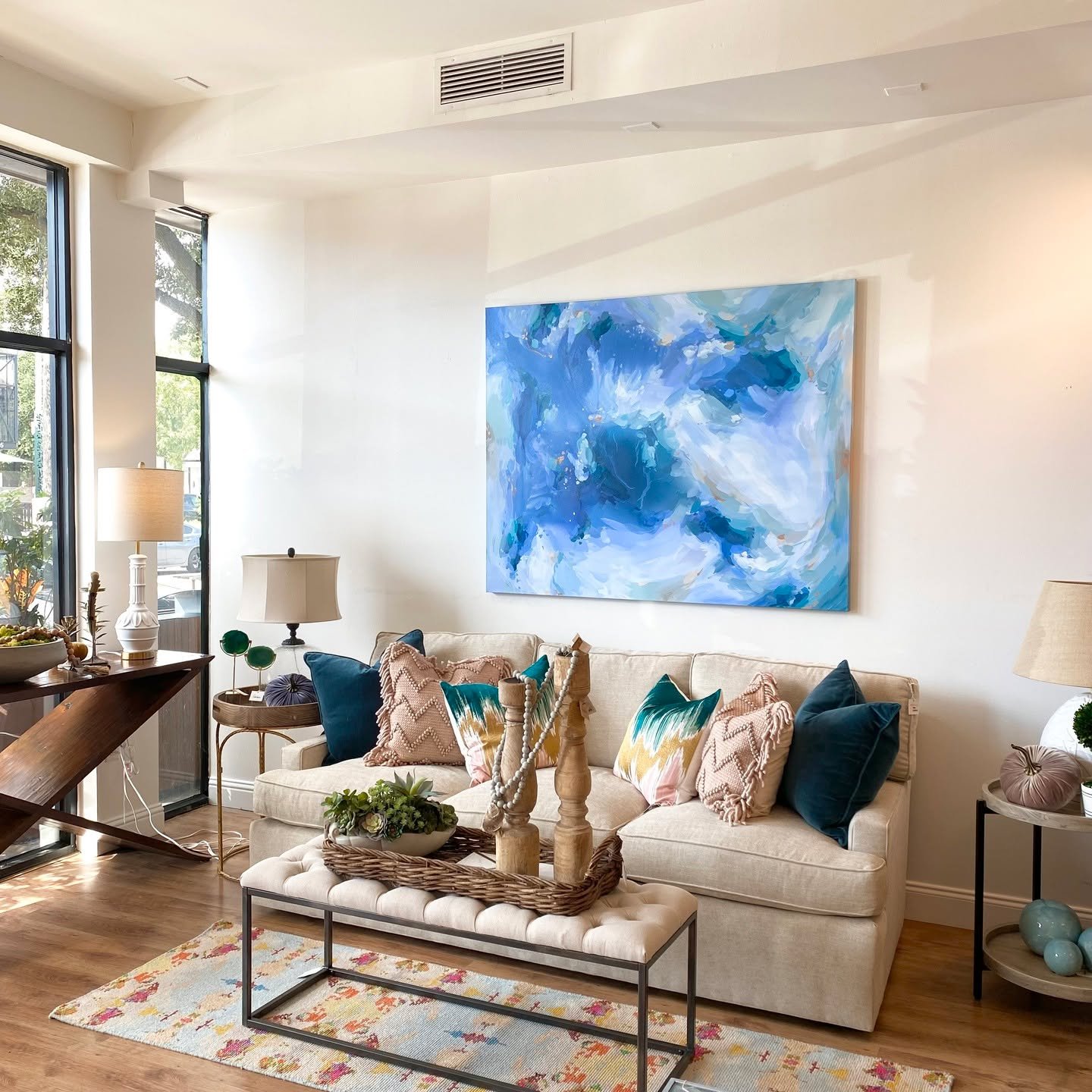 🔹🔹 Mystical, Magical. 🔹🔹

🔹A study in water and movement.

🔹My current favorite on my website. 

Summer commissions are currently open. 🤌🏻

#abstractpainting #availableart #interiorstyle #modernart #ryliecaldwellart
