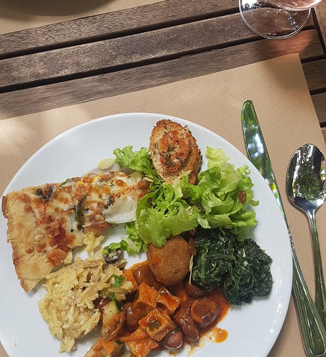 When in Lisbon eat here! Amazing home-style portuguese vegetarian (95% vegan) buffet. #terrarestaurantnatural #lisbon