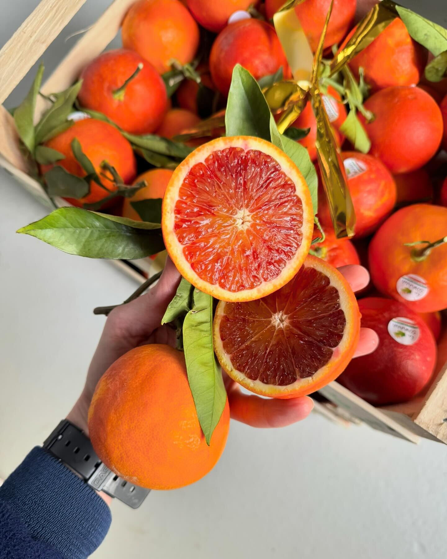 Tarocco oranges you say? Those aromatic beauties grown in Sicily on the fertile slopes of Mount Etna? Tied up in gold ribbons in those pretty boxes? Yes that&rsquo;s them. We got our hands on a couple of boxes and made cordial out of them and now it&