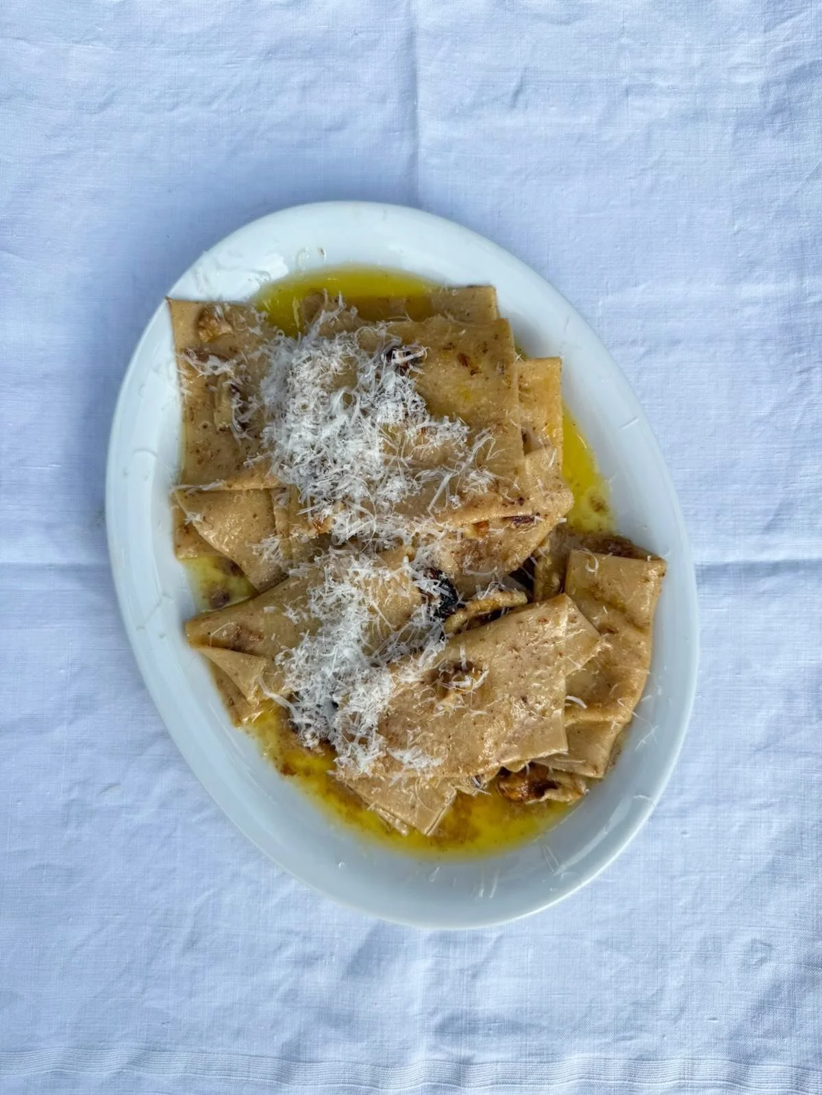 In September Max and the team were honoured to cook for a most special wedding 💝 Our dear friends and previous neighbours Anna, Dan, little Fyfe and their friends and family (and a tractor) celebrated in Abergavenny.

Pictured are devilled Cornish c