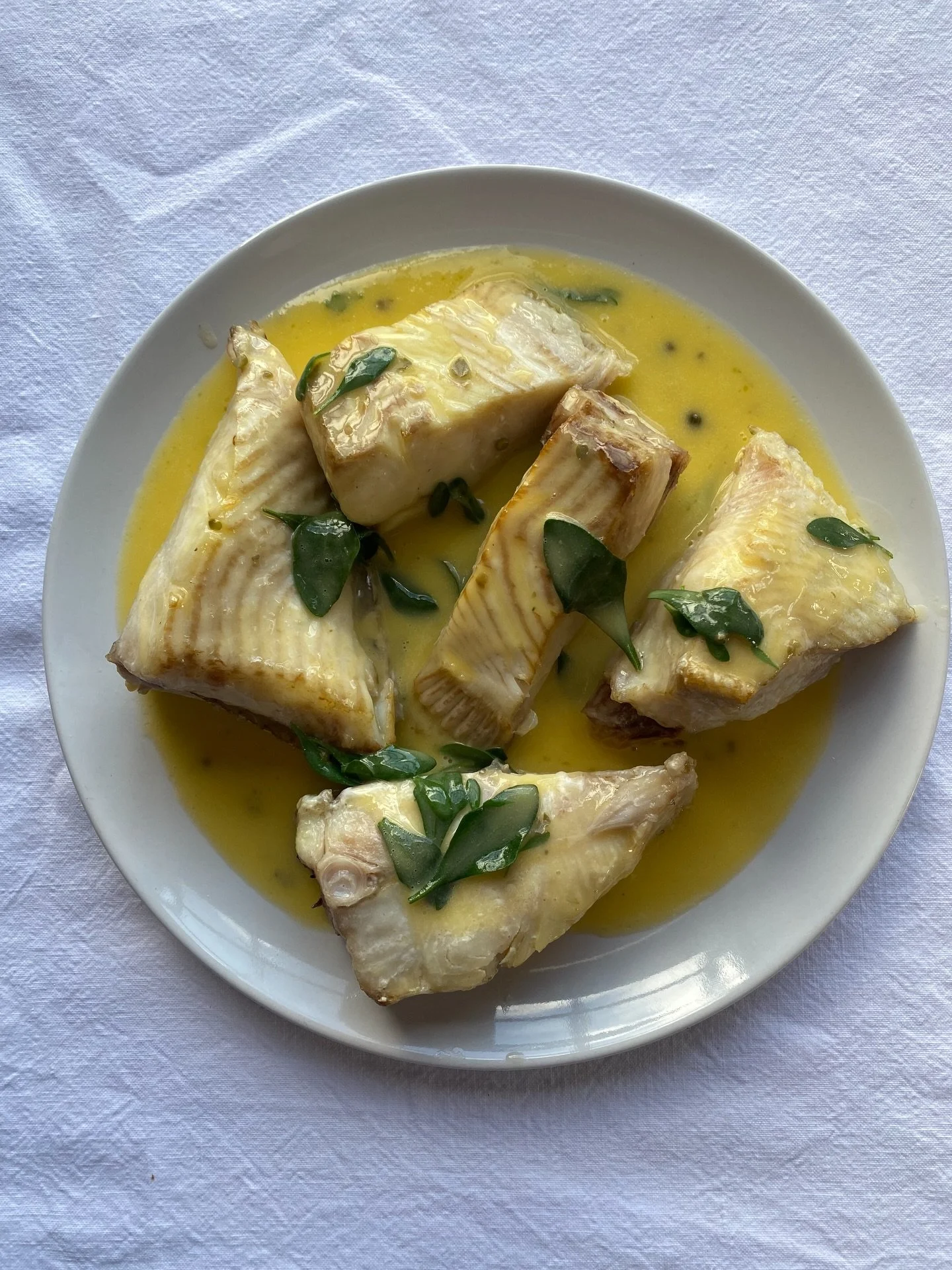 Nice pescatarian menu for Hayley and Tom in September @theforgebristol - Halibut, capers and sea purslane butter sauce for mains with charred cabbage and romesco, rocket salads and @fairyhill.marketgarden tomato, onion and oregano salads. Starters we