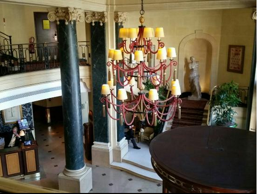 Louvre custom chandelier.png